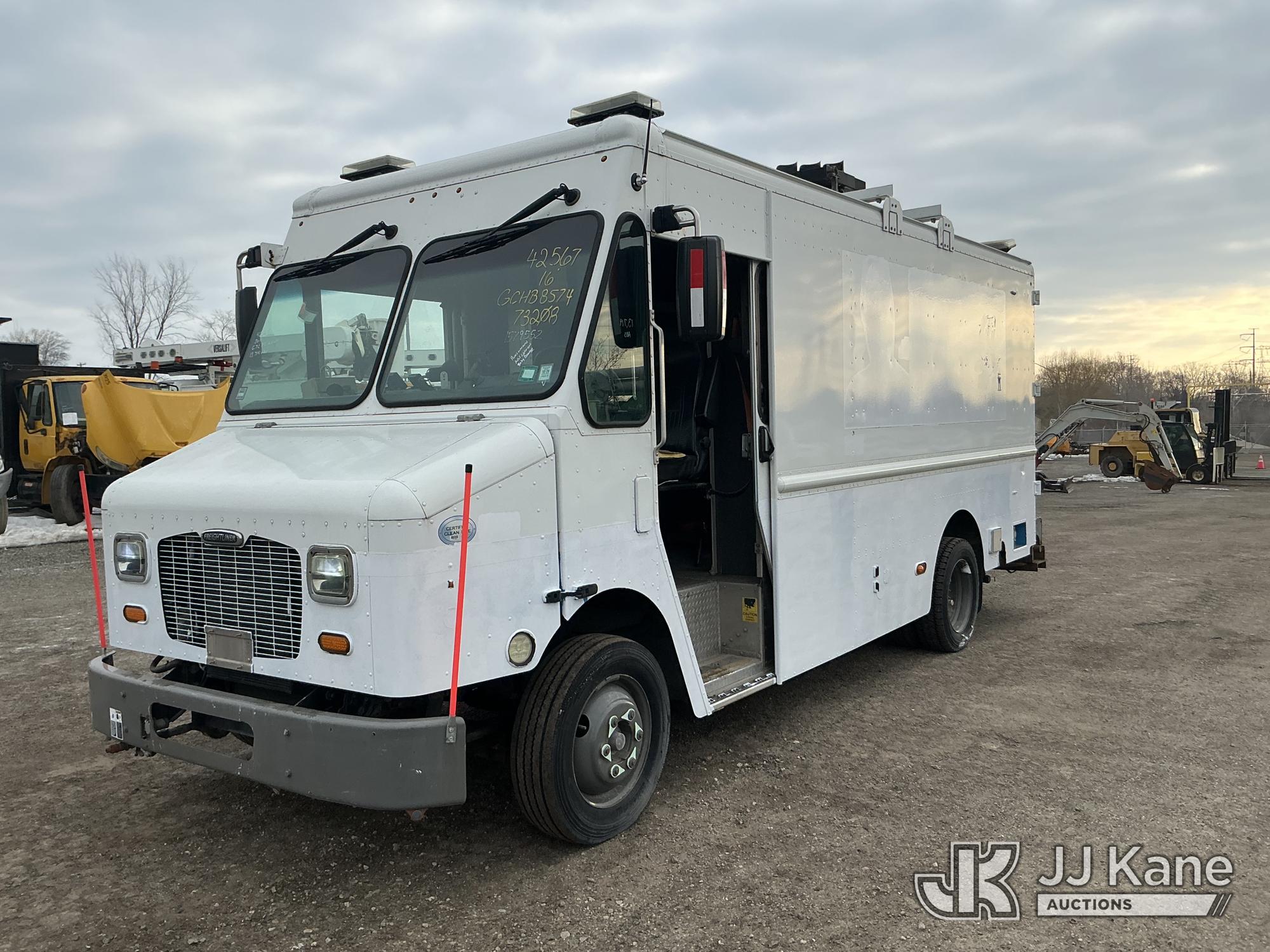  Freightliner MT45 Chassis