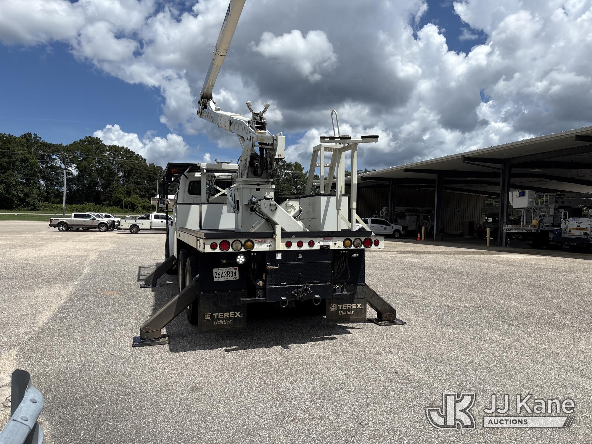 2015 Freightliner M2 106