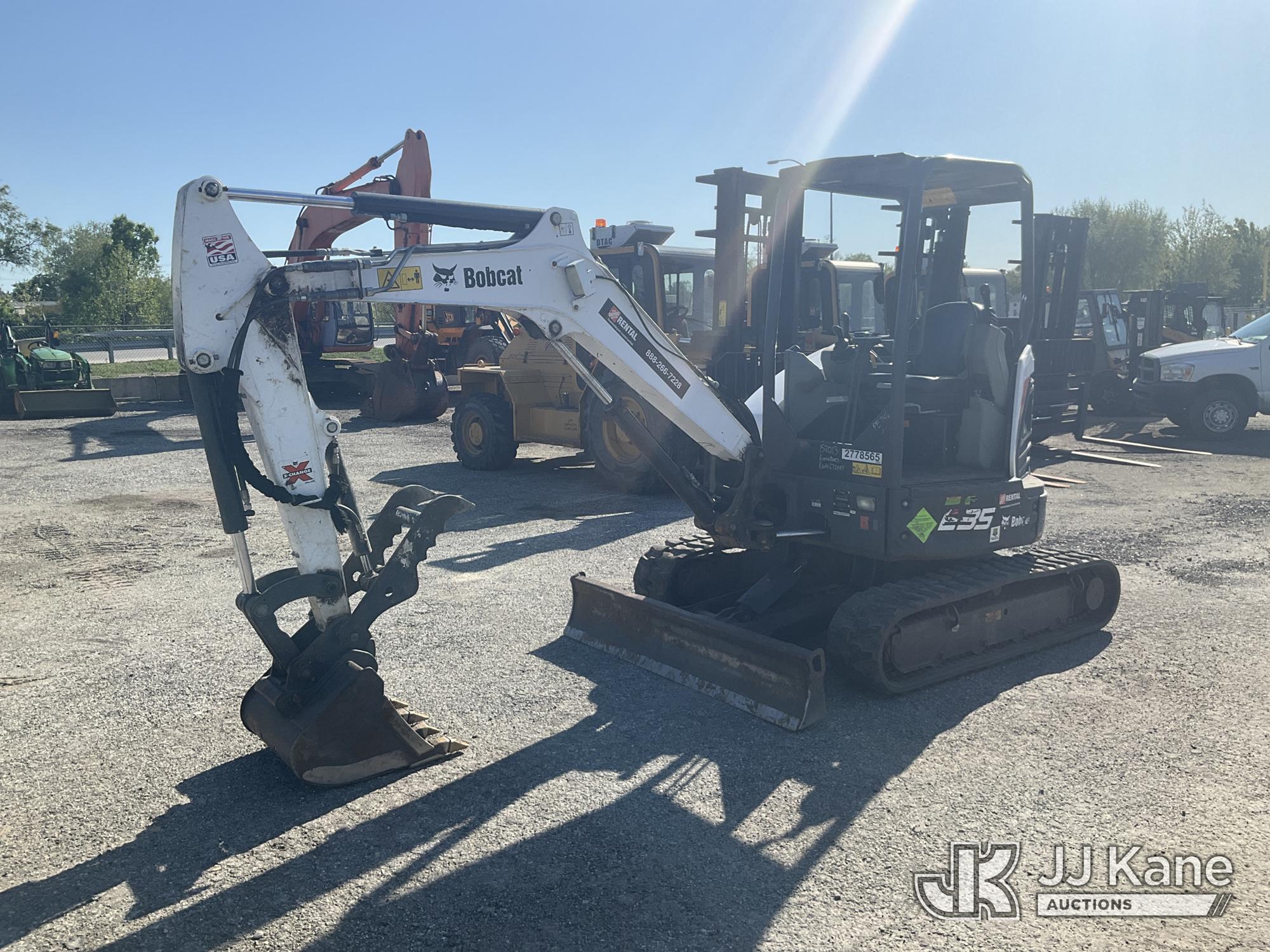 Photo of a 2019 Bobcat E35i