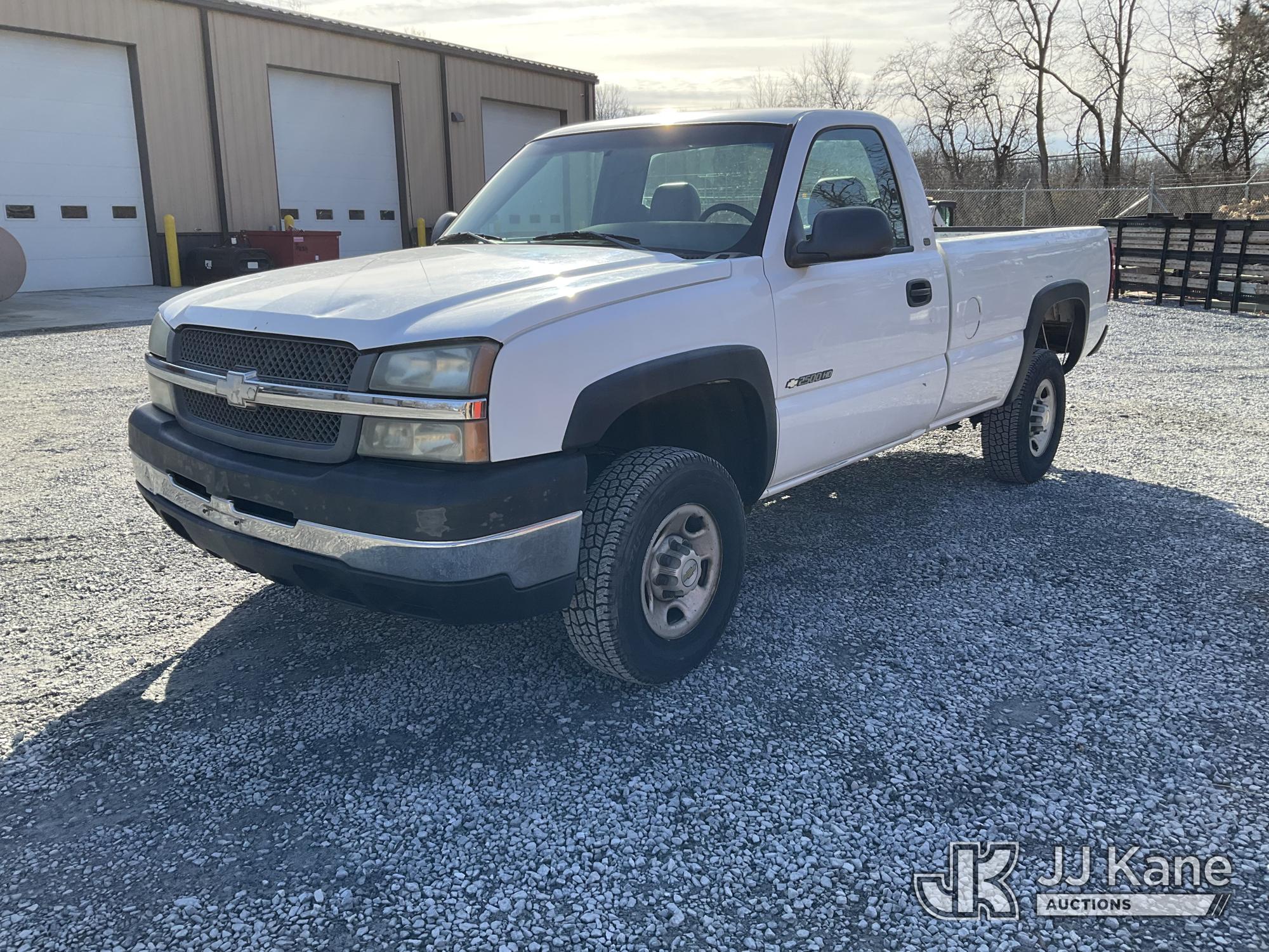 2004 Chevrolet Silverado 2500HD 2WD Pickup Truck
