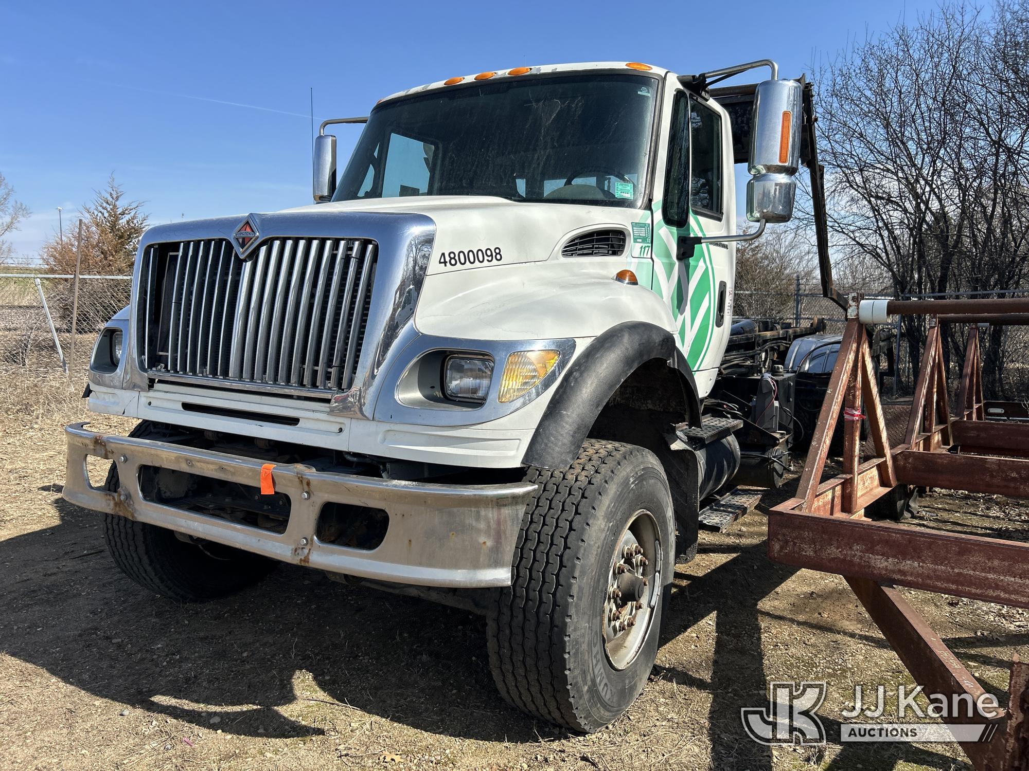 Photo of a 2006 International 7600