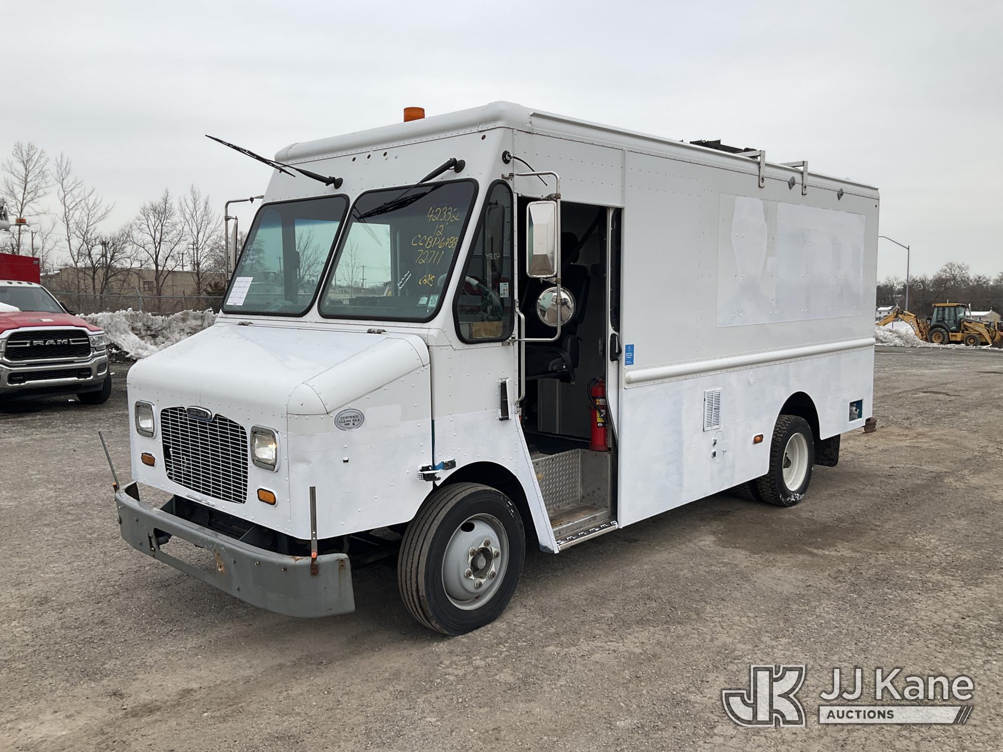  Freightliner MT45 Chassis