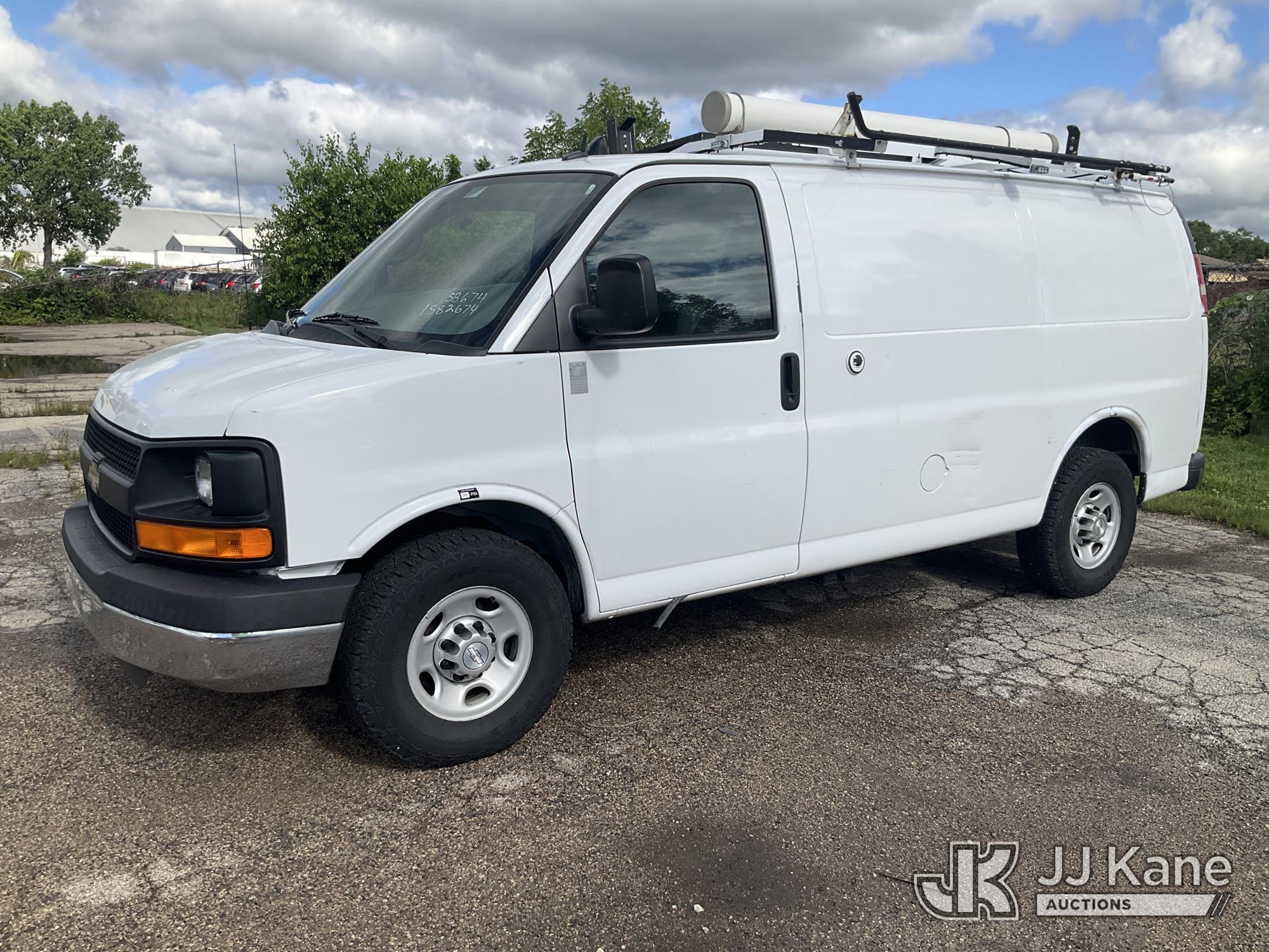 Photo of a 2014 Chevrolet Express G2500