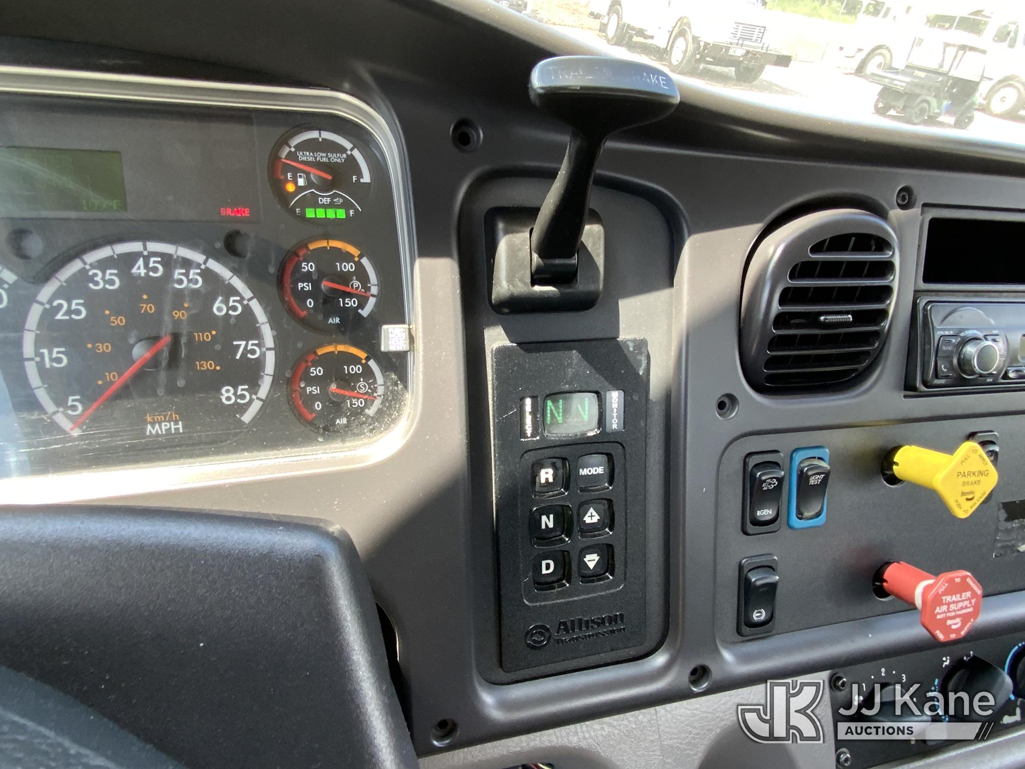 2016 Freightliner M2 106
