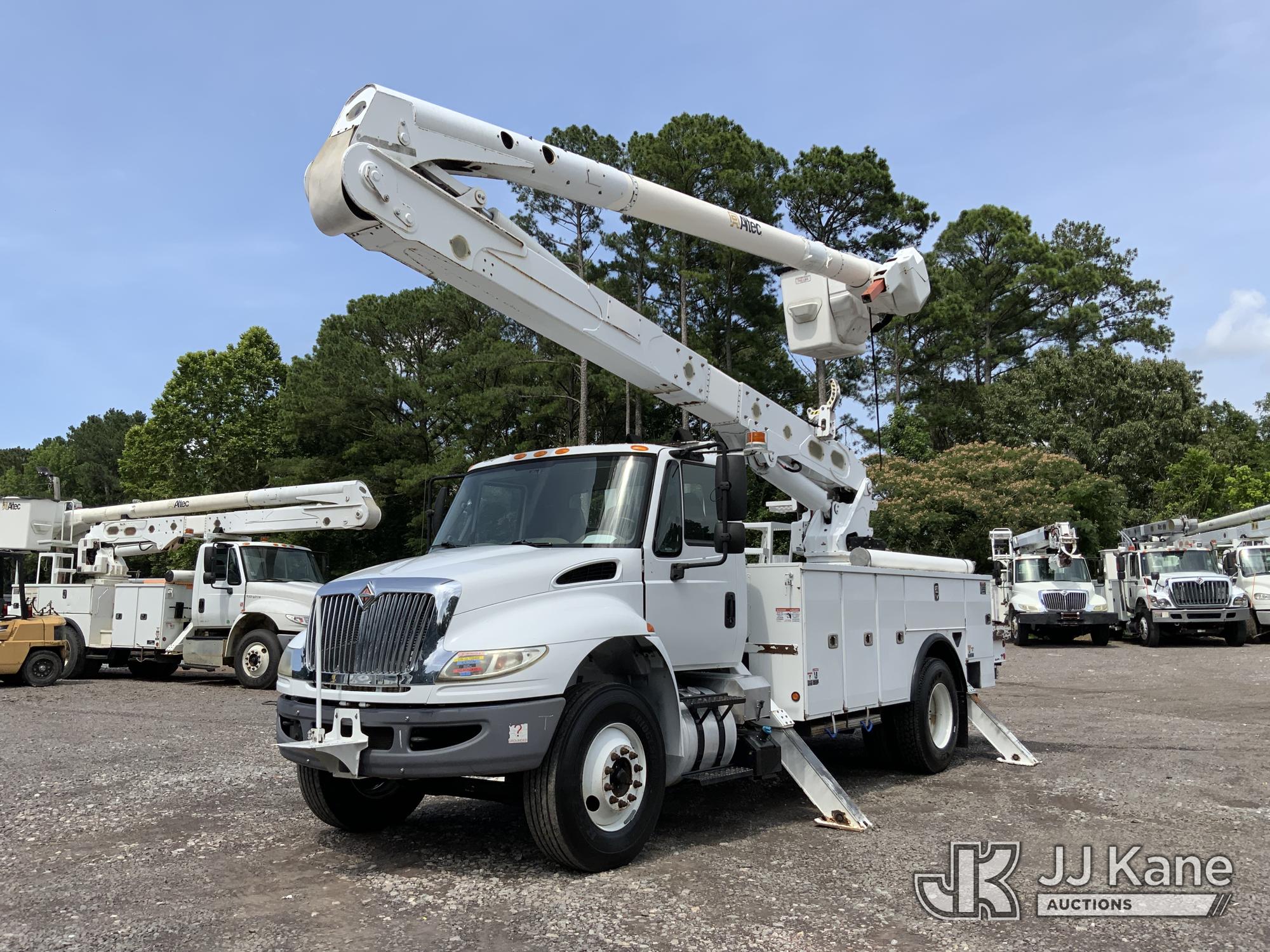 Photo of a 2016 International DuraStar 4300