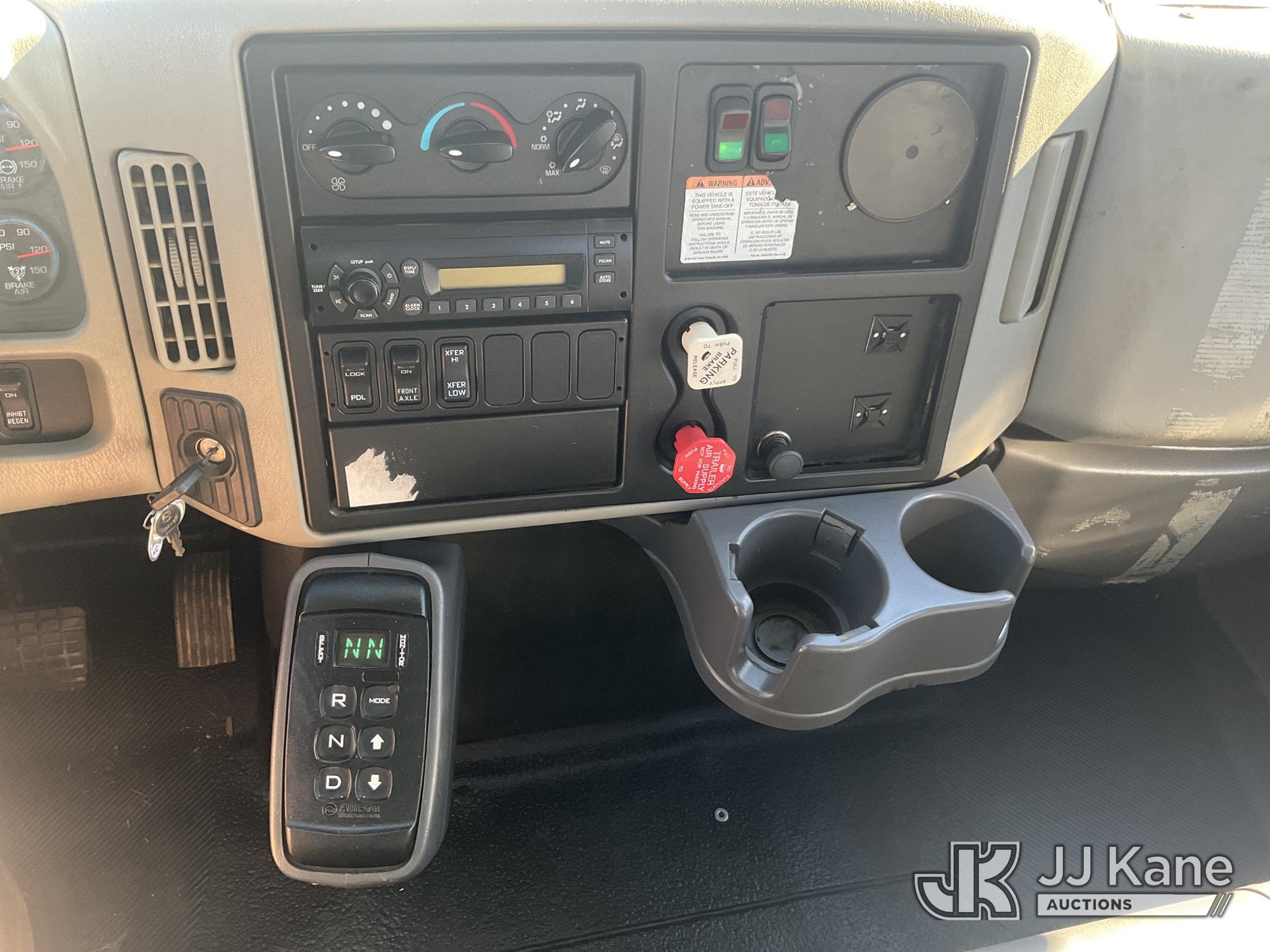 2010 International 7400 6X6