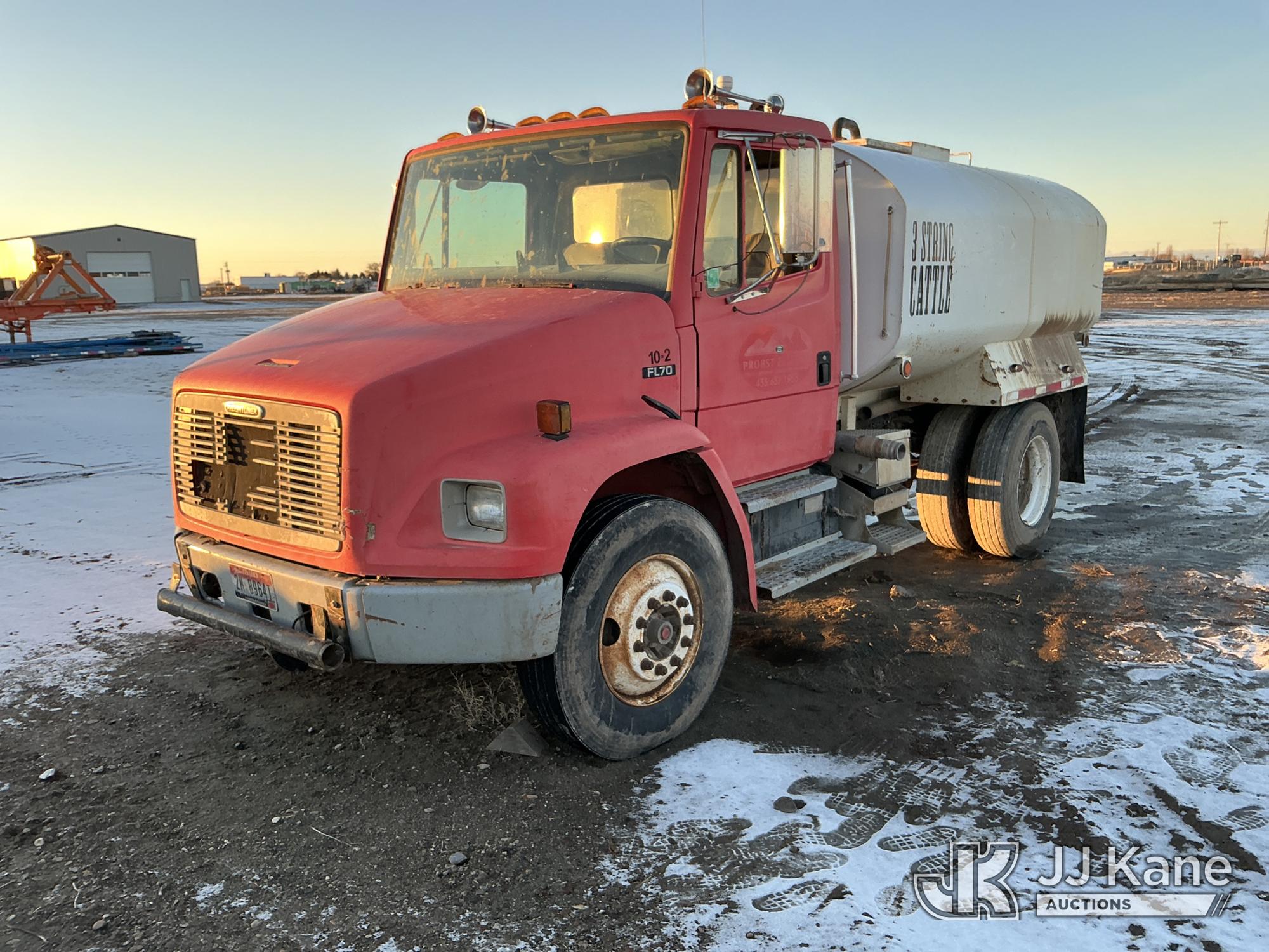  Freightliner FL70