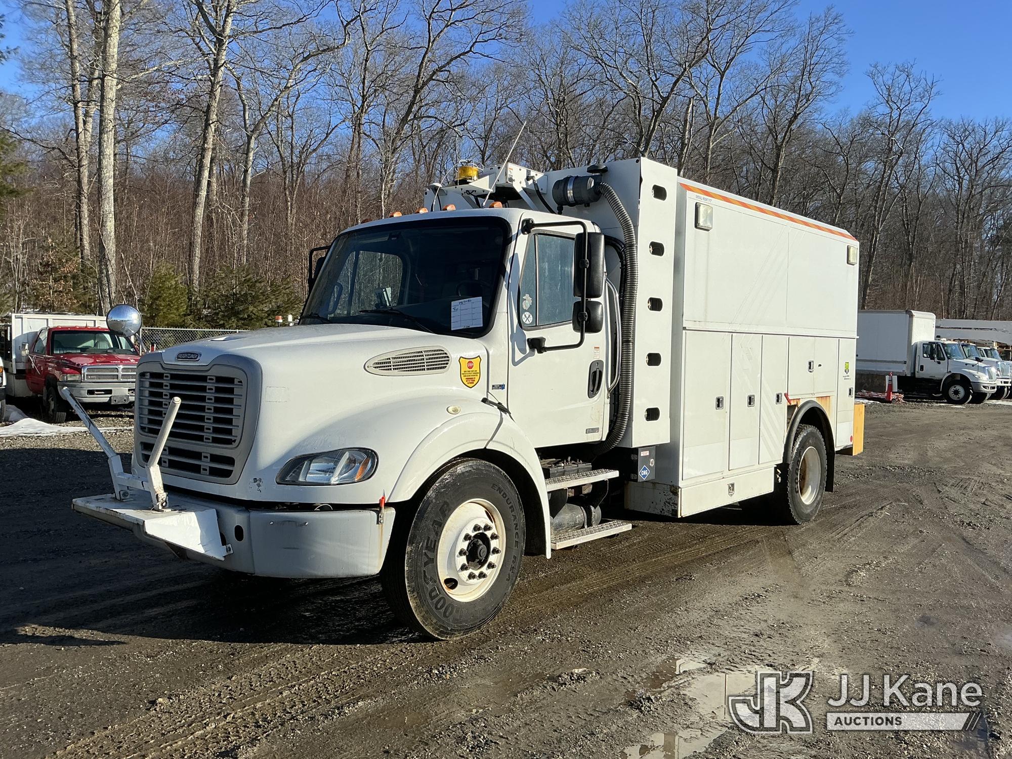  Freightliner M2 112