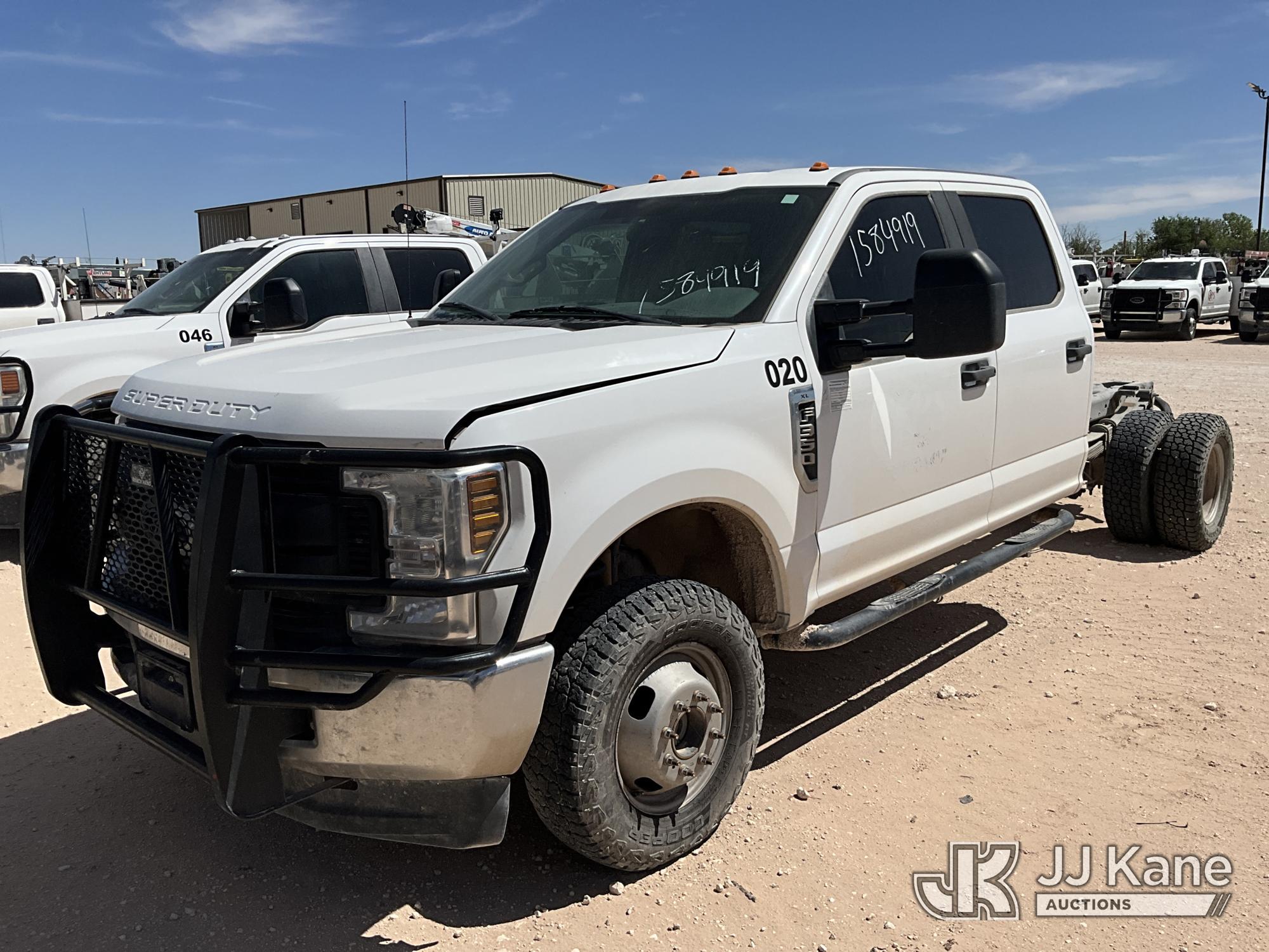 Photo of a 2019 Ford F350 4x4