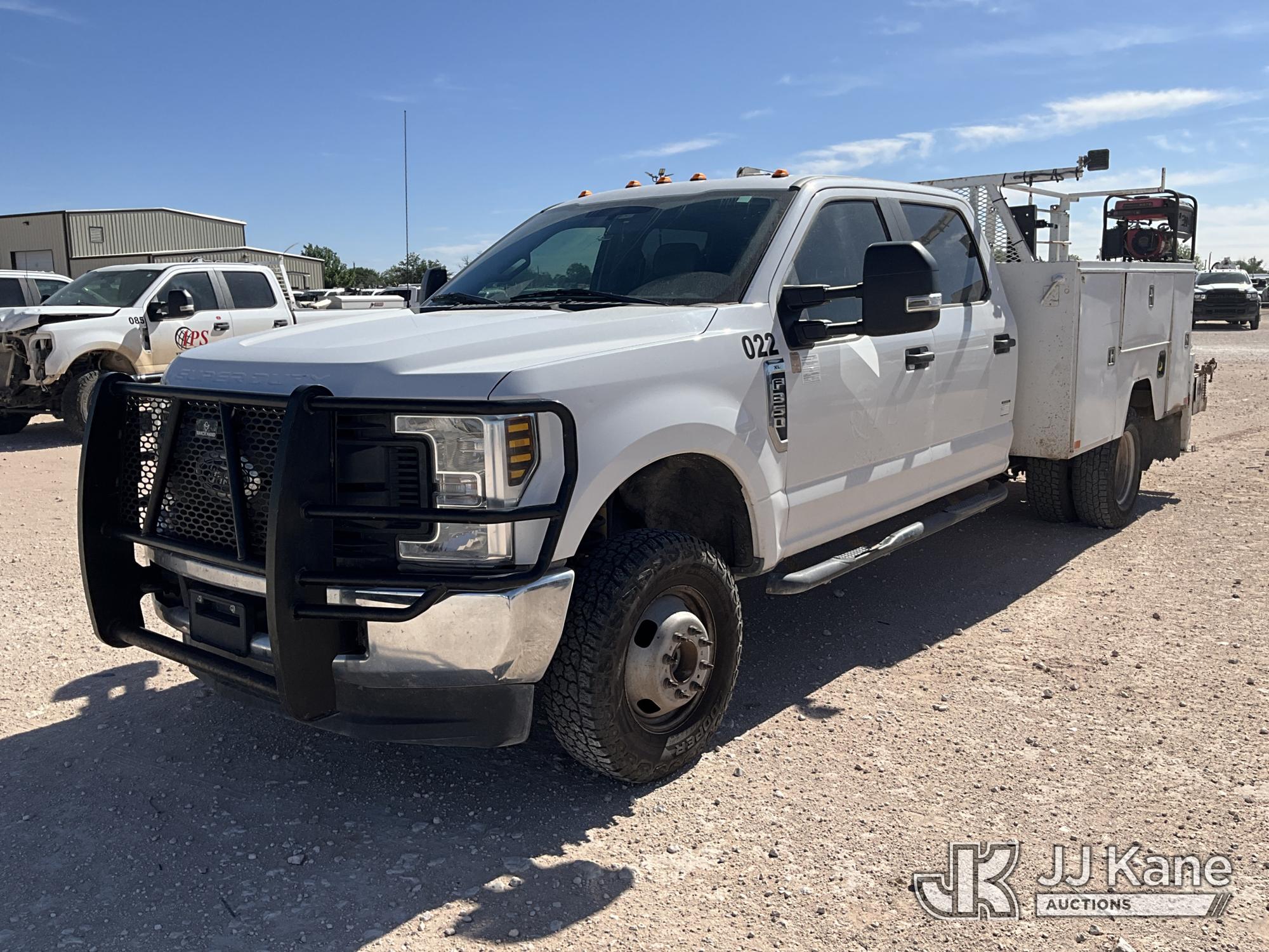 Photo of a 2019 Ford F-350 SD