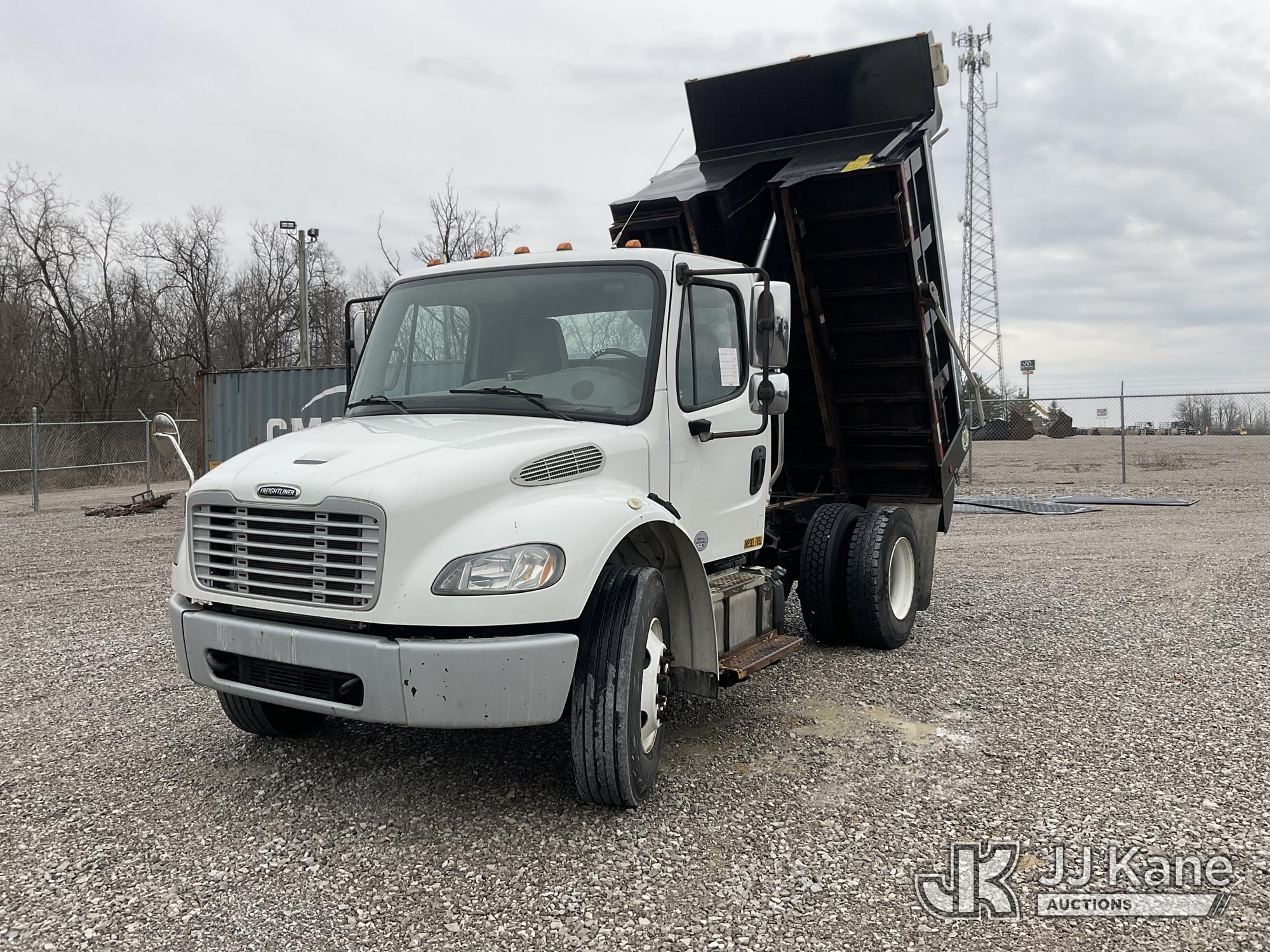  Freightliner M2 106