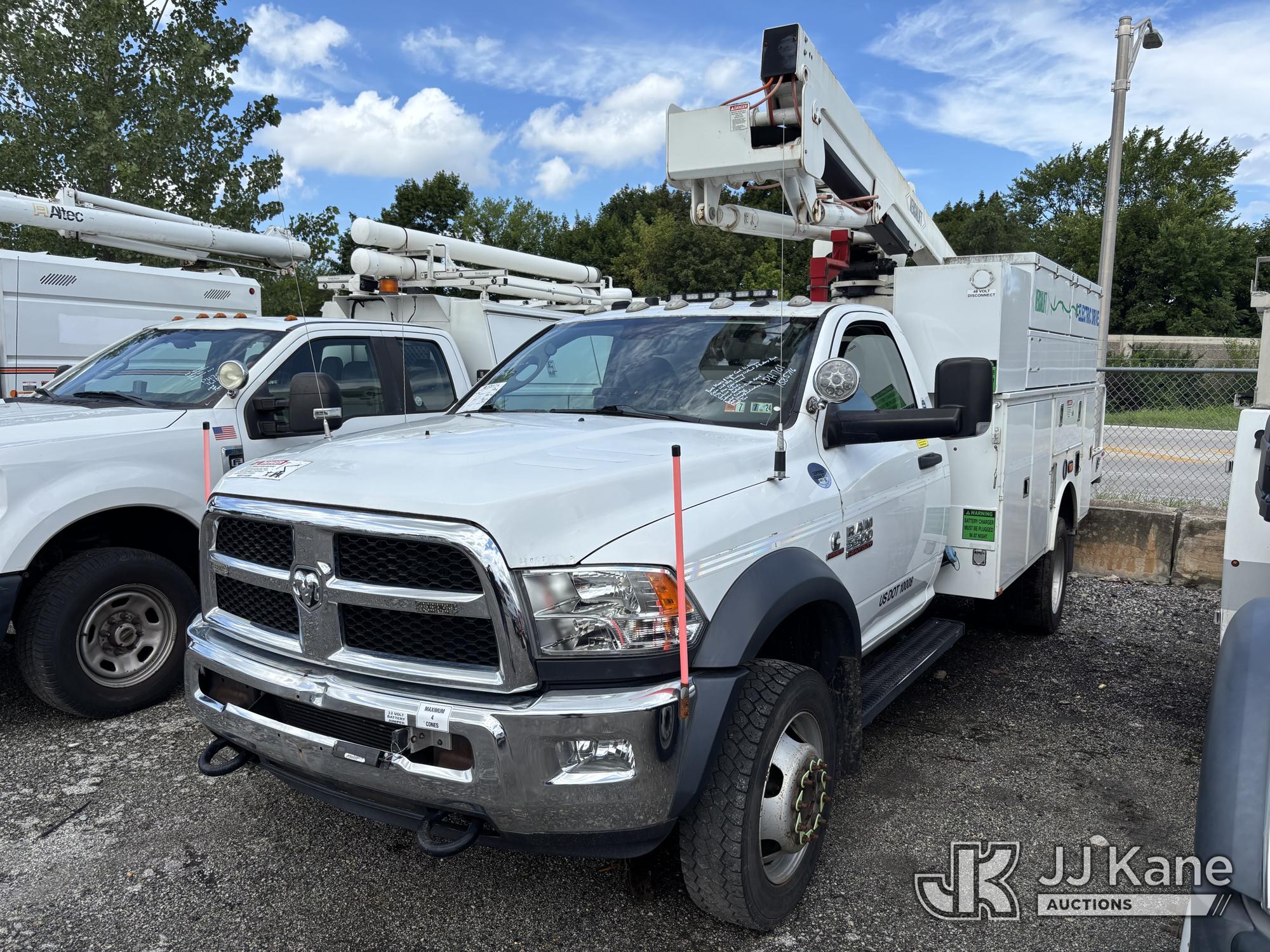 Versalift SST40EIH-01, Articulating & Telescopic Bucket Truck center mounted on 2016 Ram 5500 4x4 Service Truck