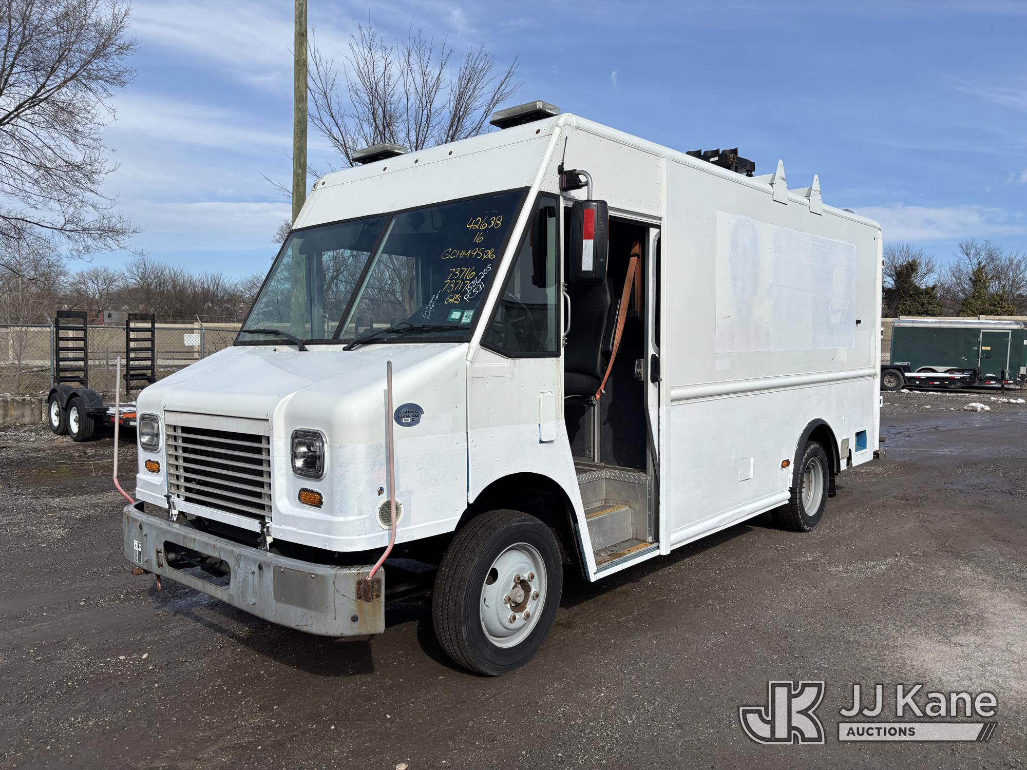  Freightliner MT45 Chassis
