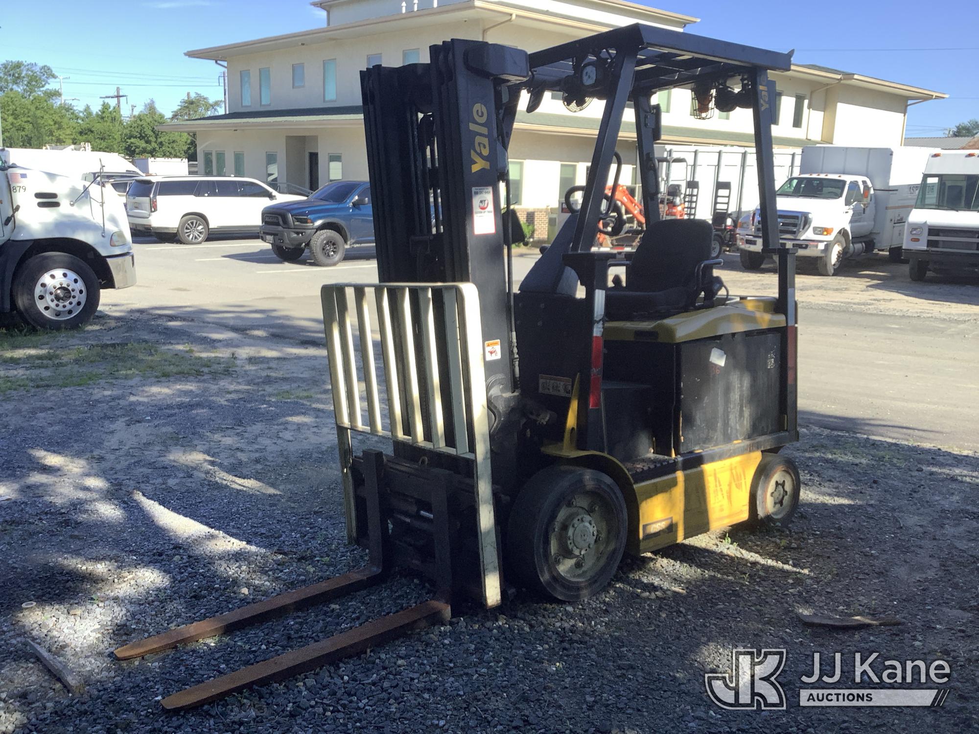 Photo of a 2016 Yale ERC045VG