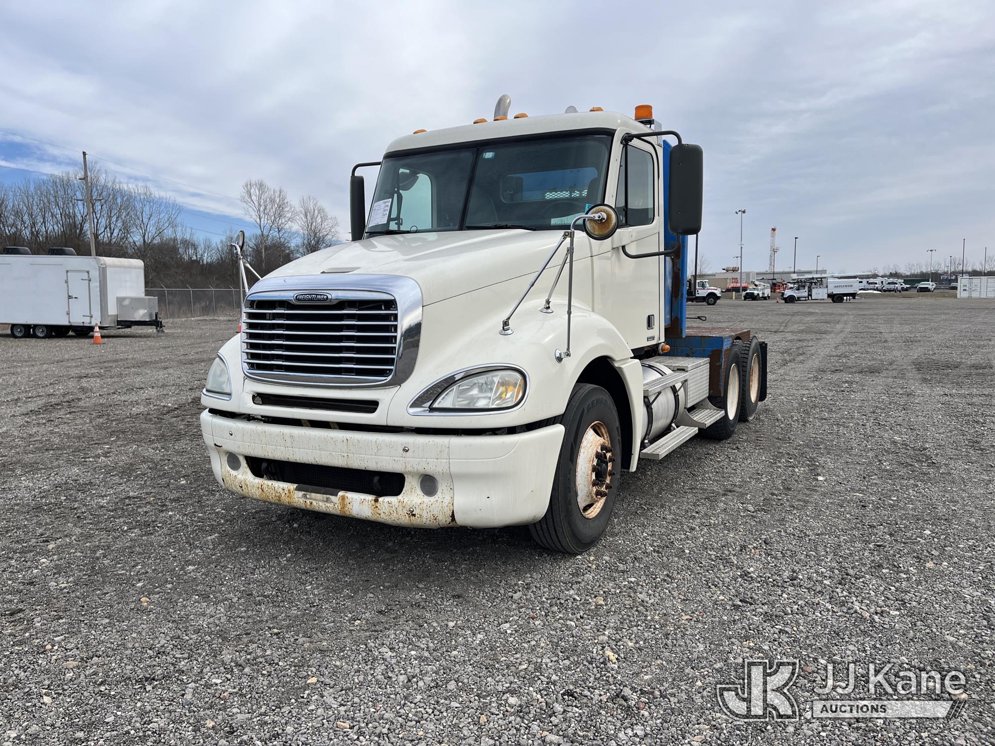  Freightliner Columbia 120