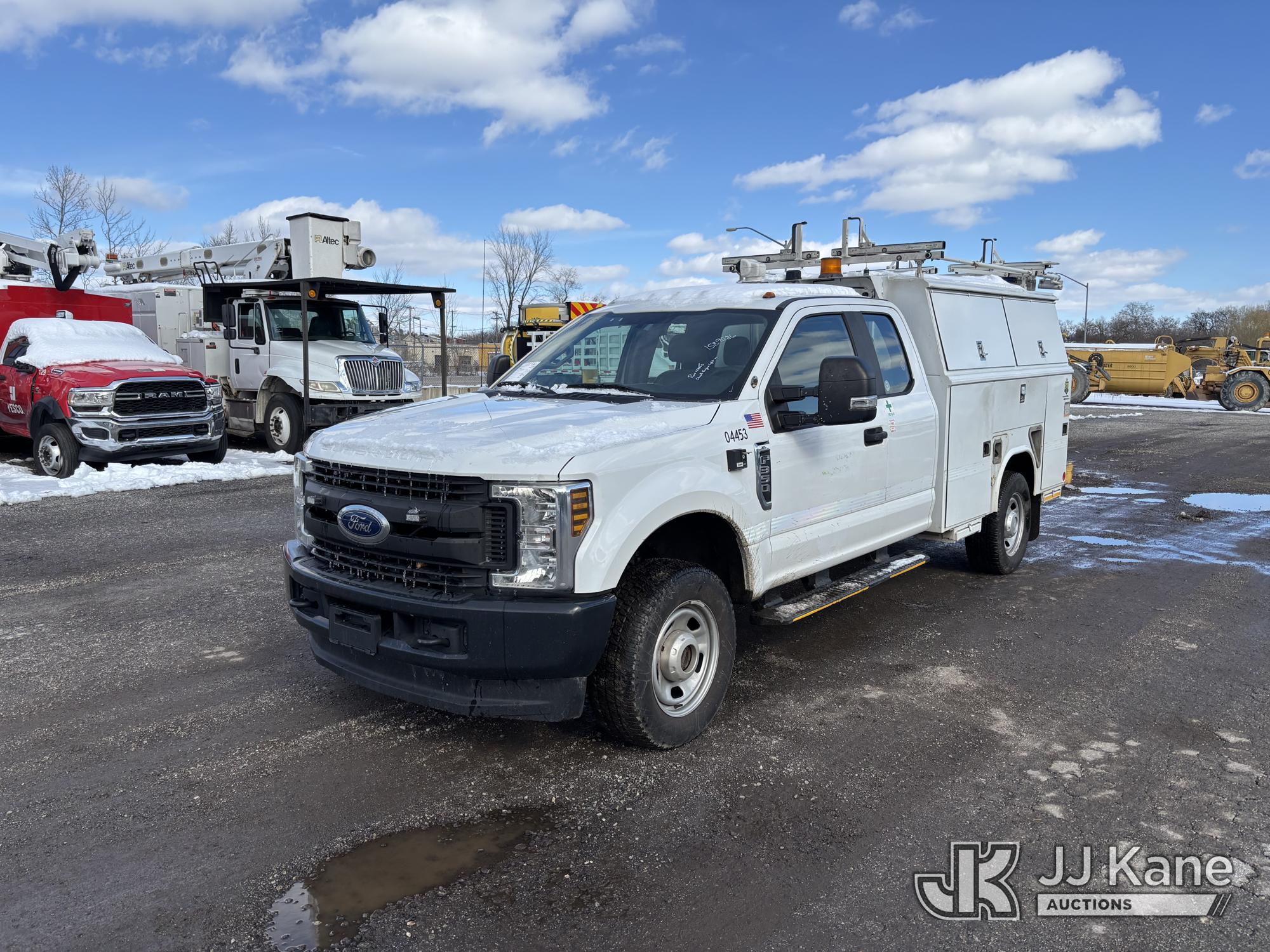 Photo of a 2019 Ford F350 4x4