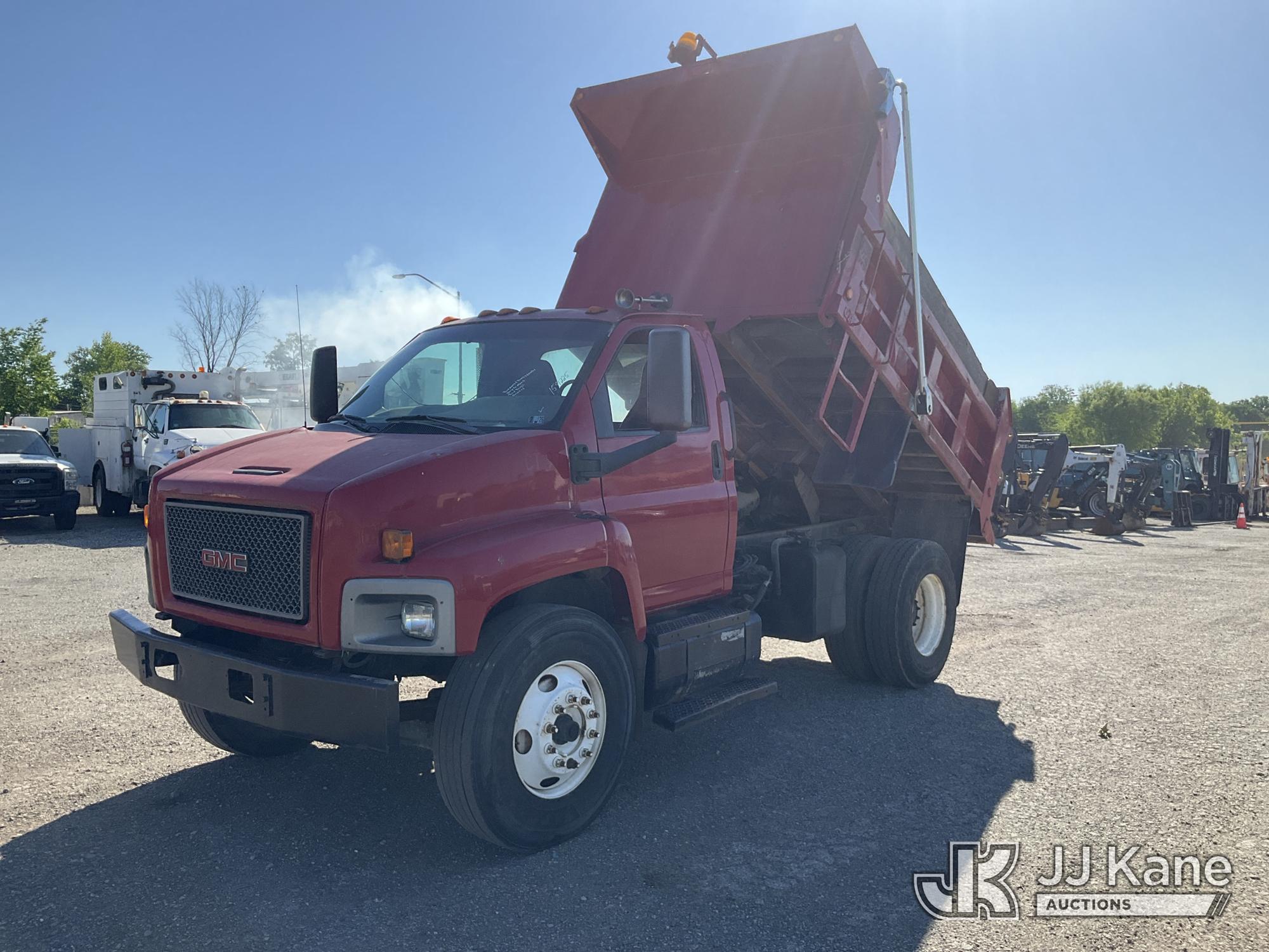 Photo of a 2005 GMC C8500