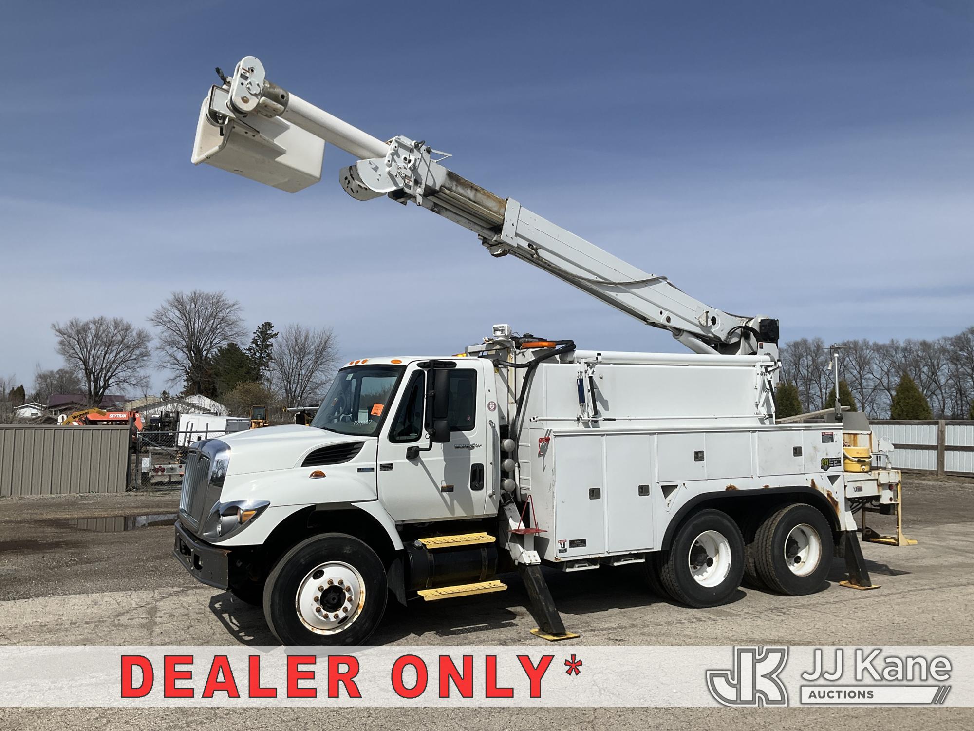 Photo of a 2009 International 7400