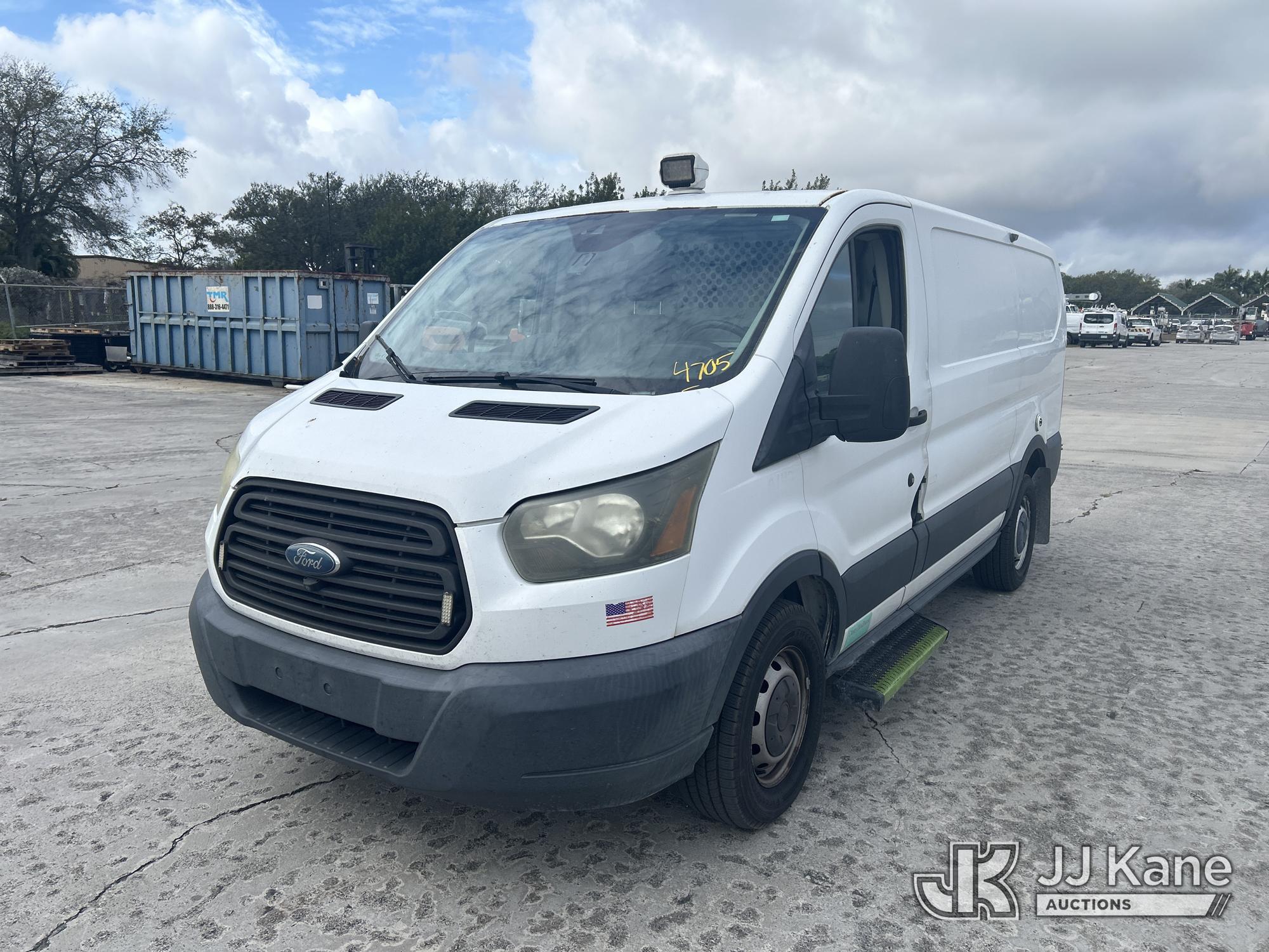  Ford Transit-250
