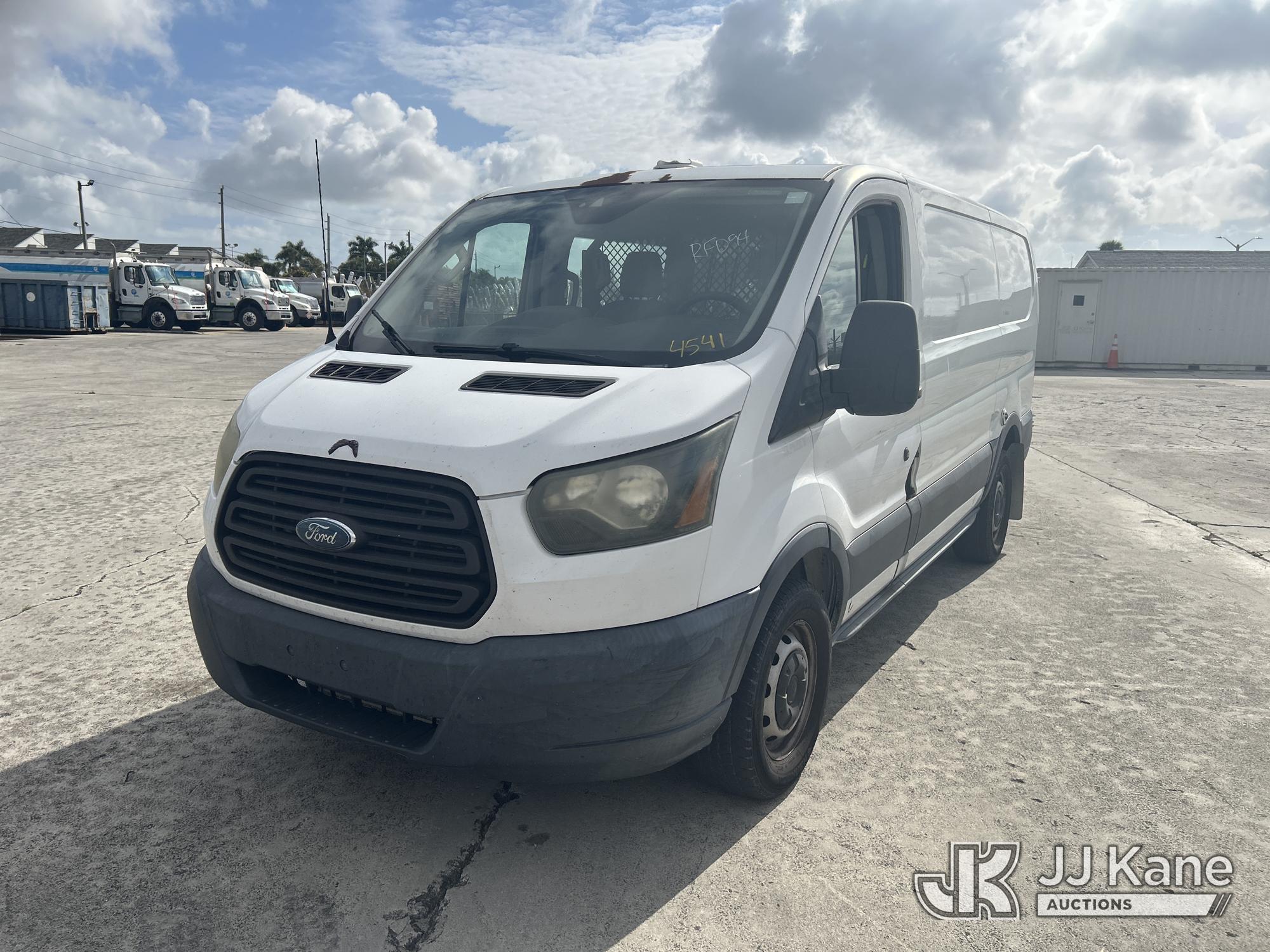  Ford Transit-250