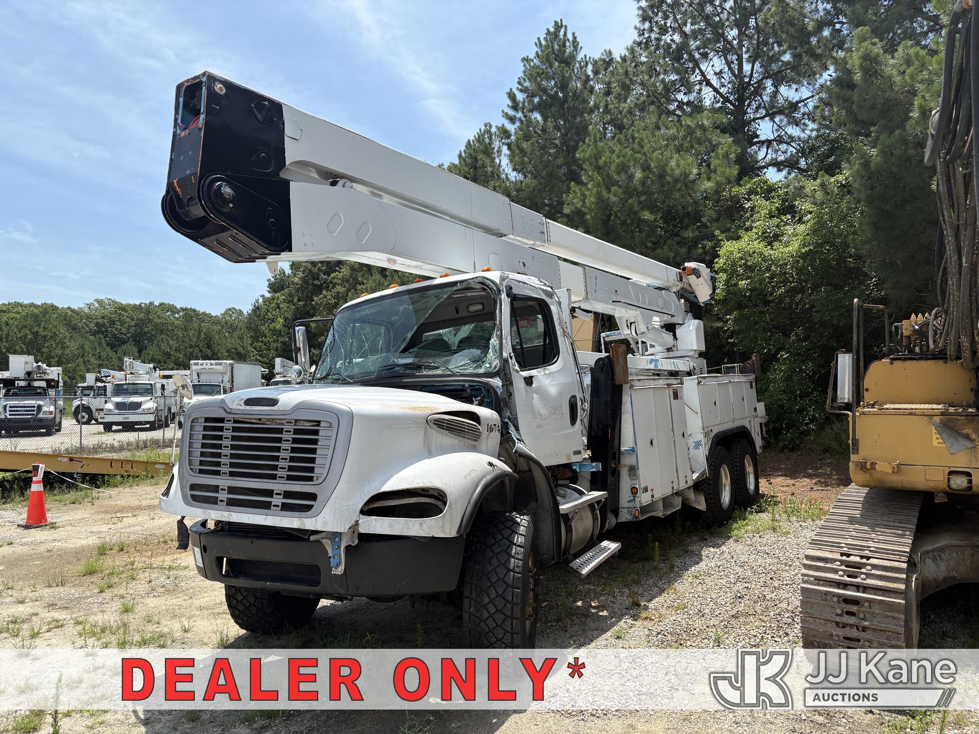 Photo of a 2008 Freightliner M2 112