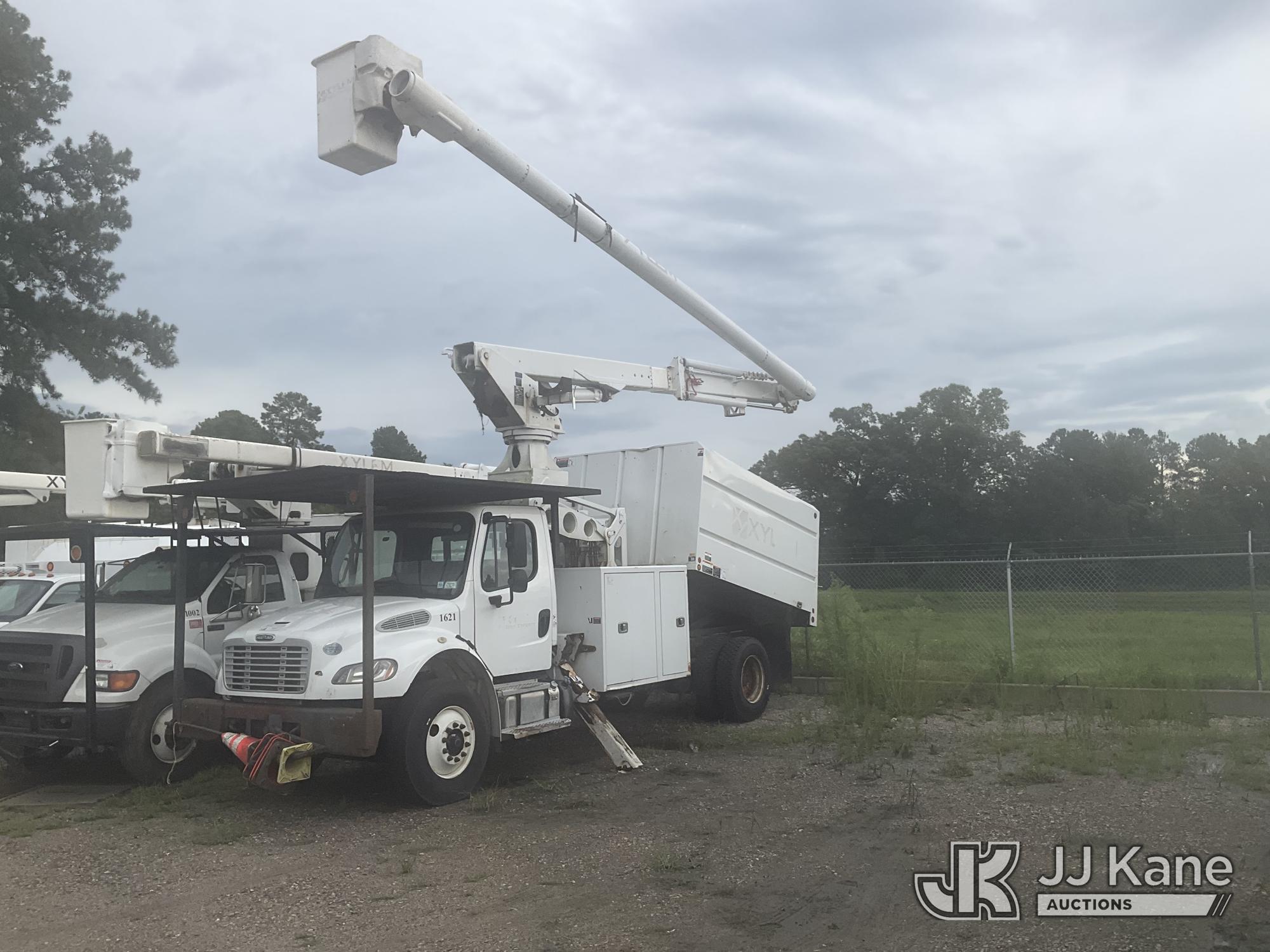 Altec LR760E70, Over-Center Elevator Bucket Truck mounted behind cab on 2019 Freightliner M2 106 Chipper Dump Truck