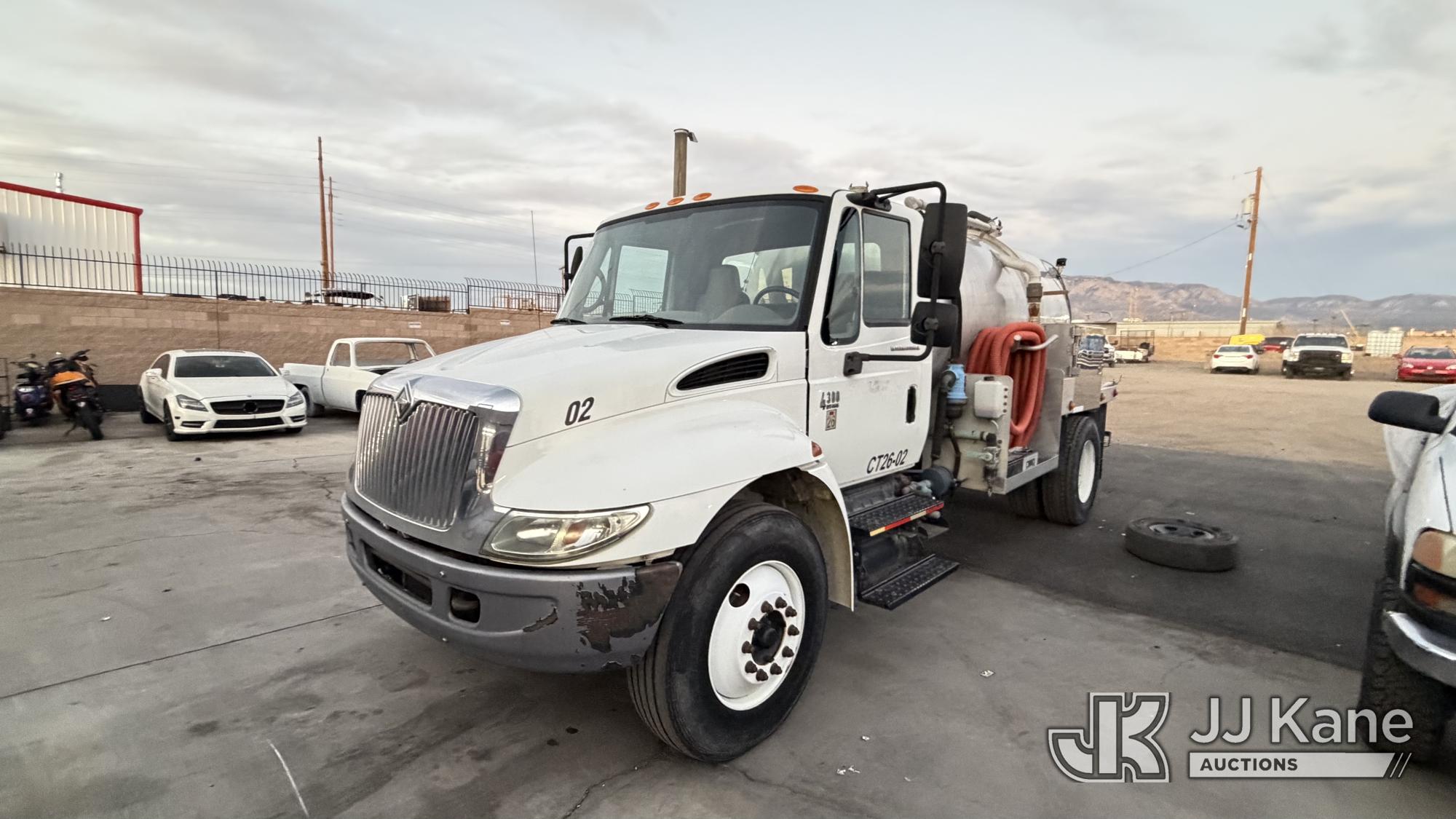 Photo of a 2007 International 4300