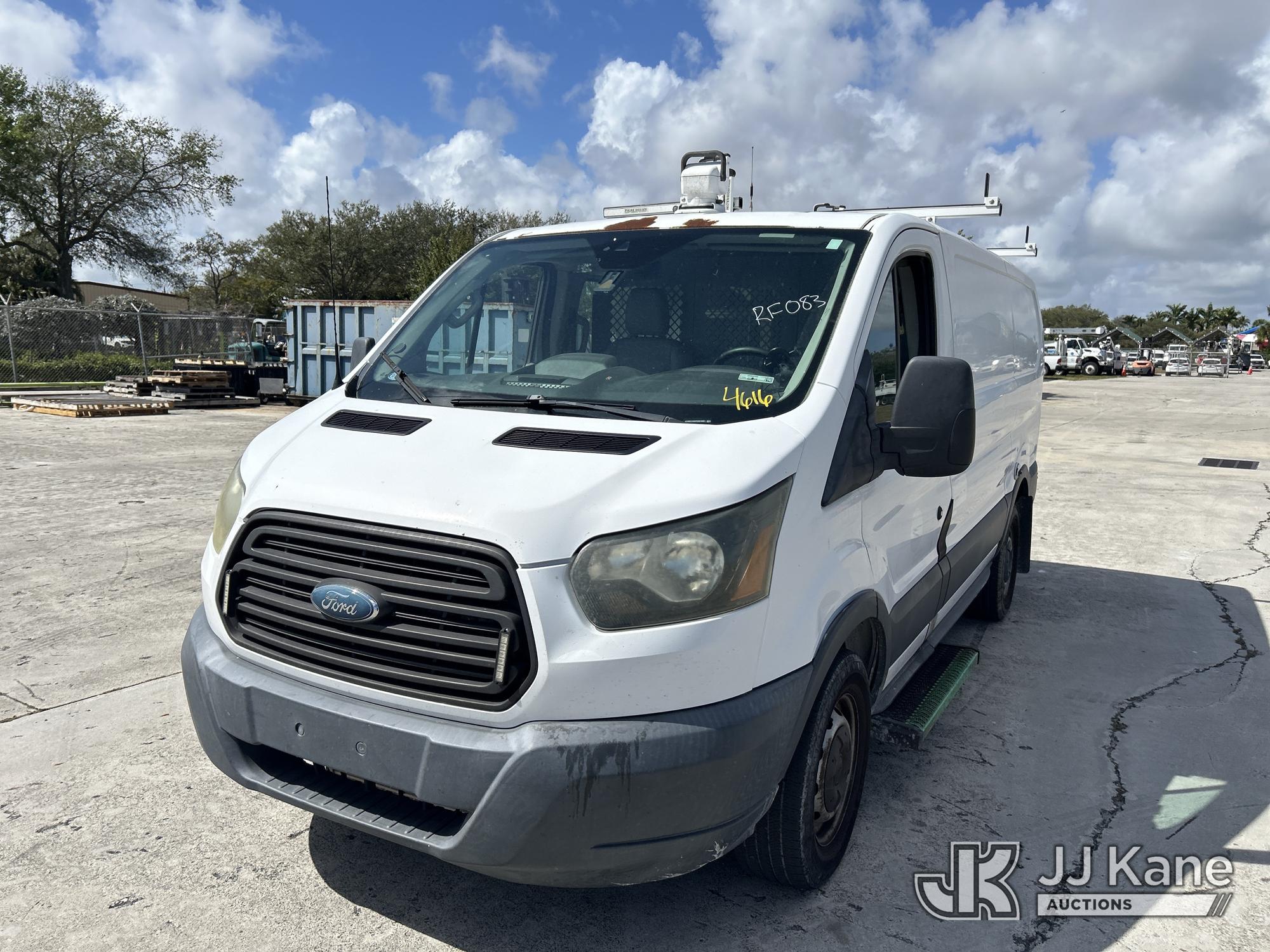  Ford Transit-250