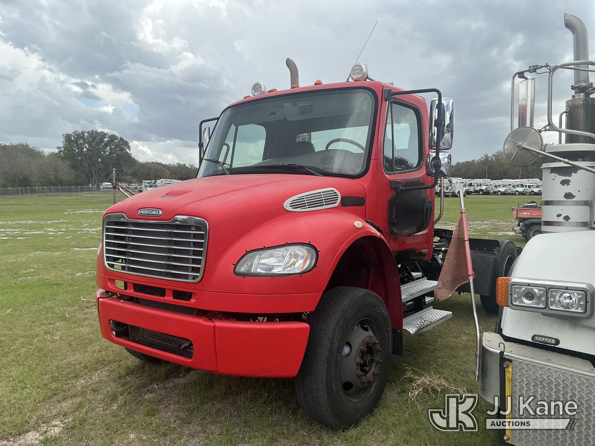  Freightliner M2 106