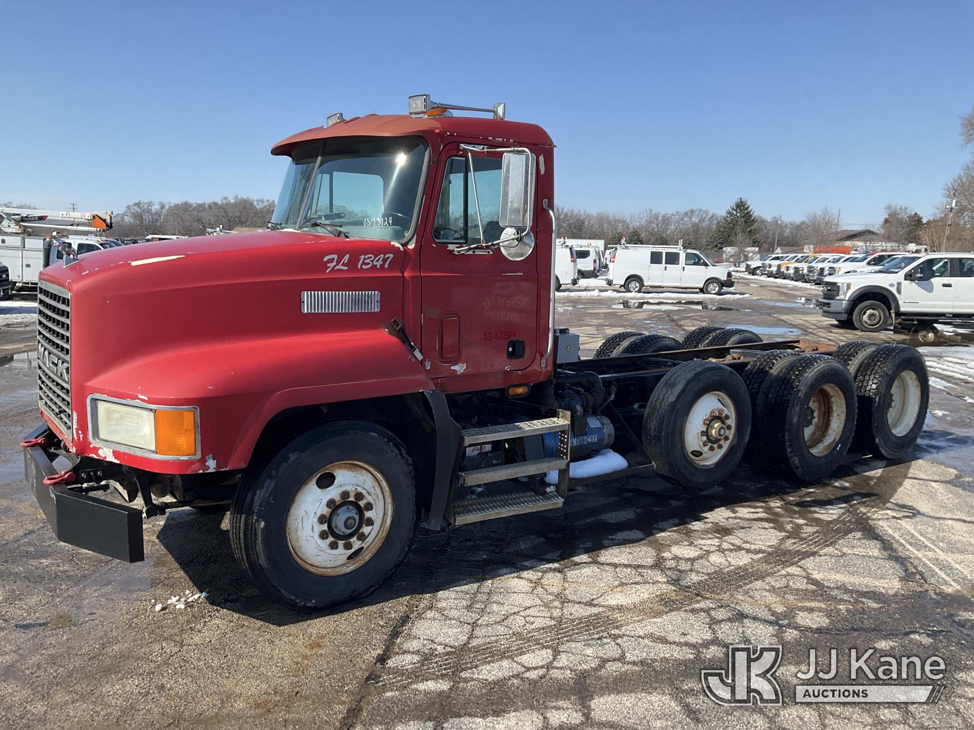 Photo of a 1995 Mack CH613