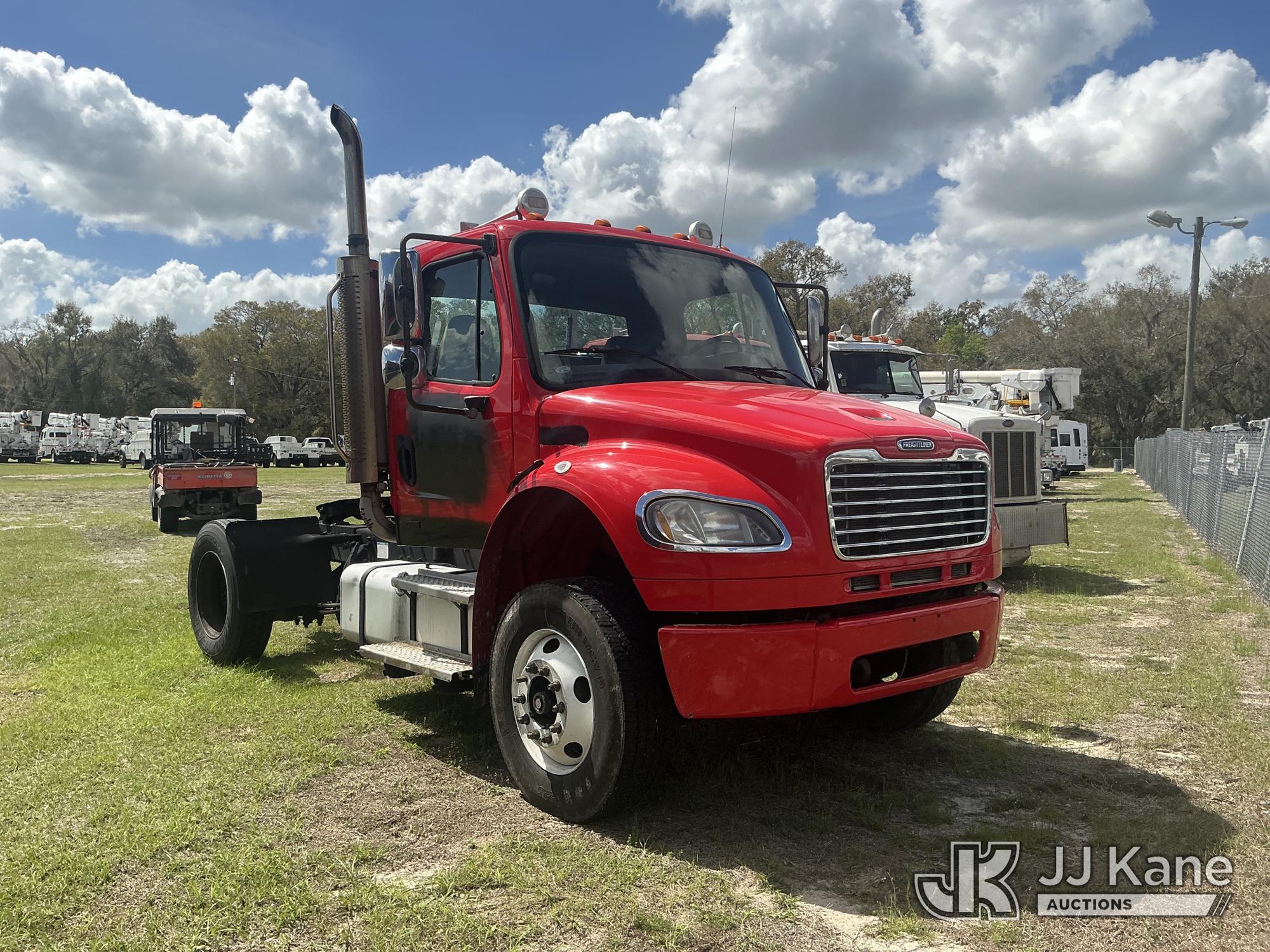 Freightliner M2 106