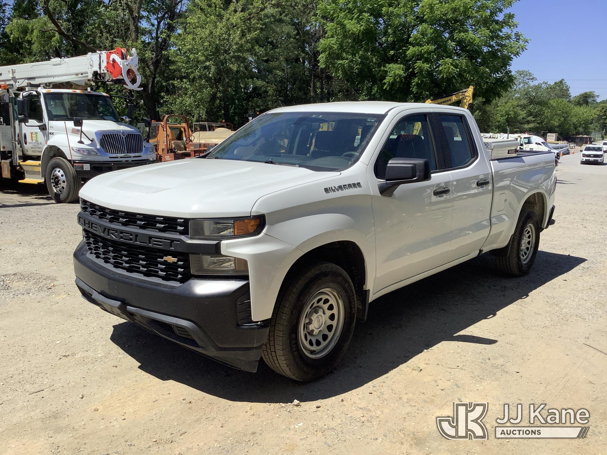 2020 Chevrolet Silverado 1500 Extended-Cab Pickup Truck