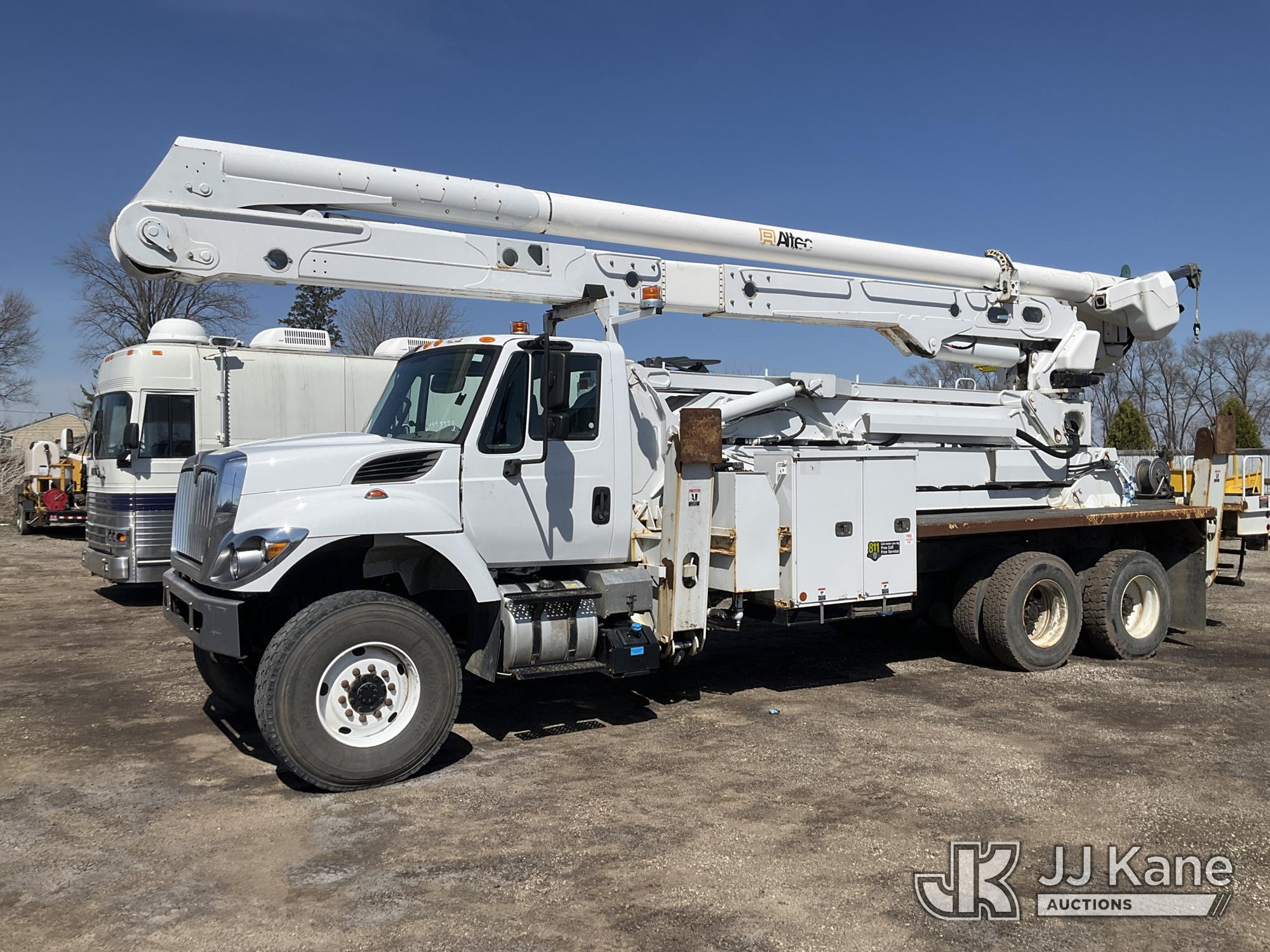 Photo of a 2016 International 7400