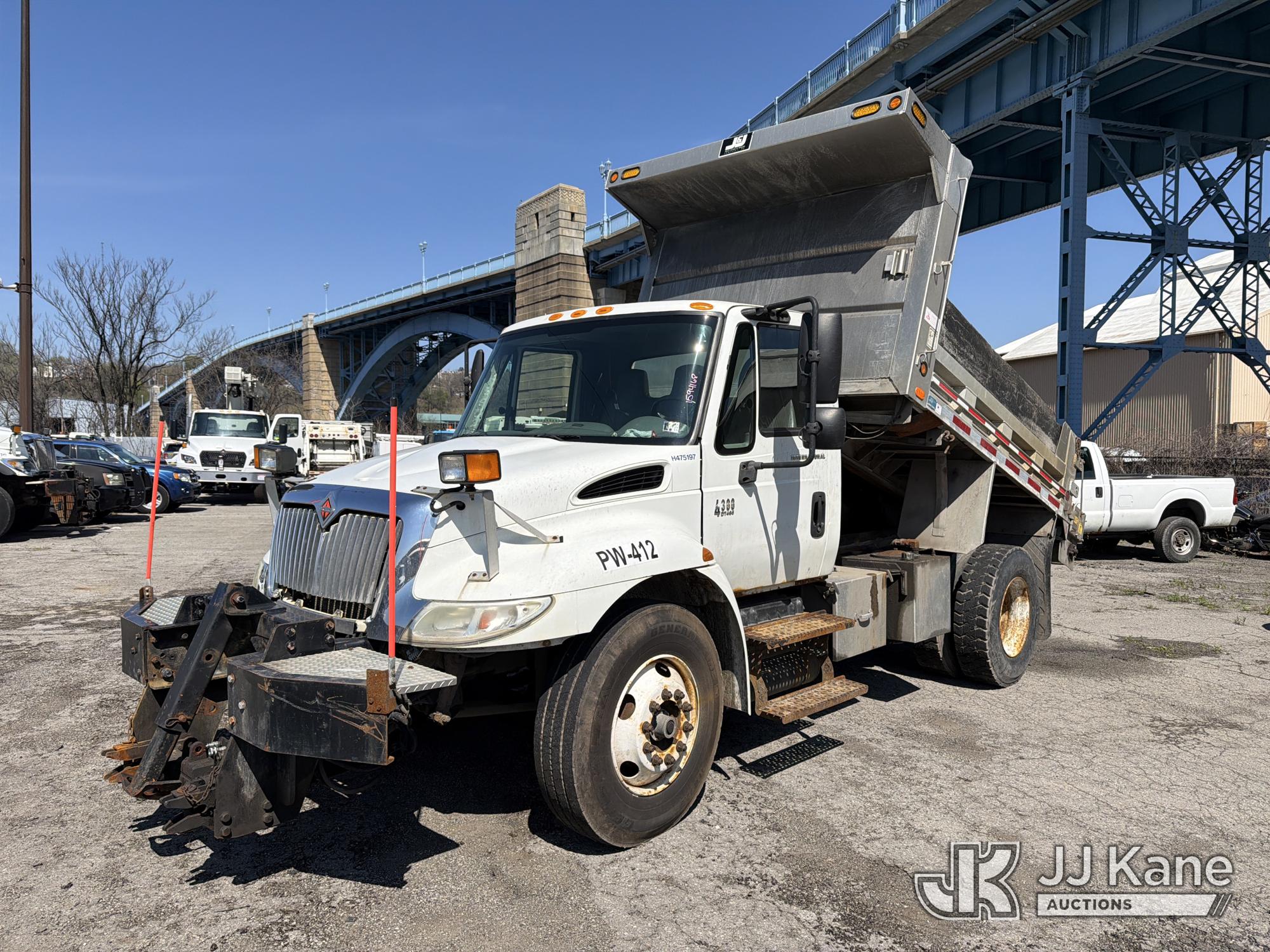 Photo of a 2007 International 4300