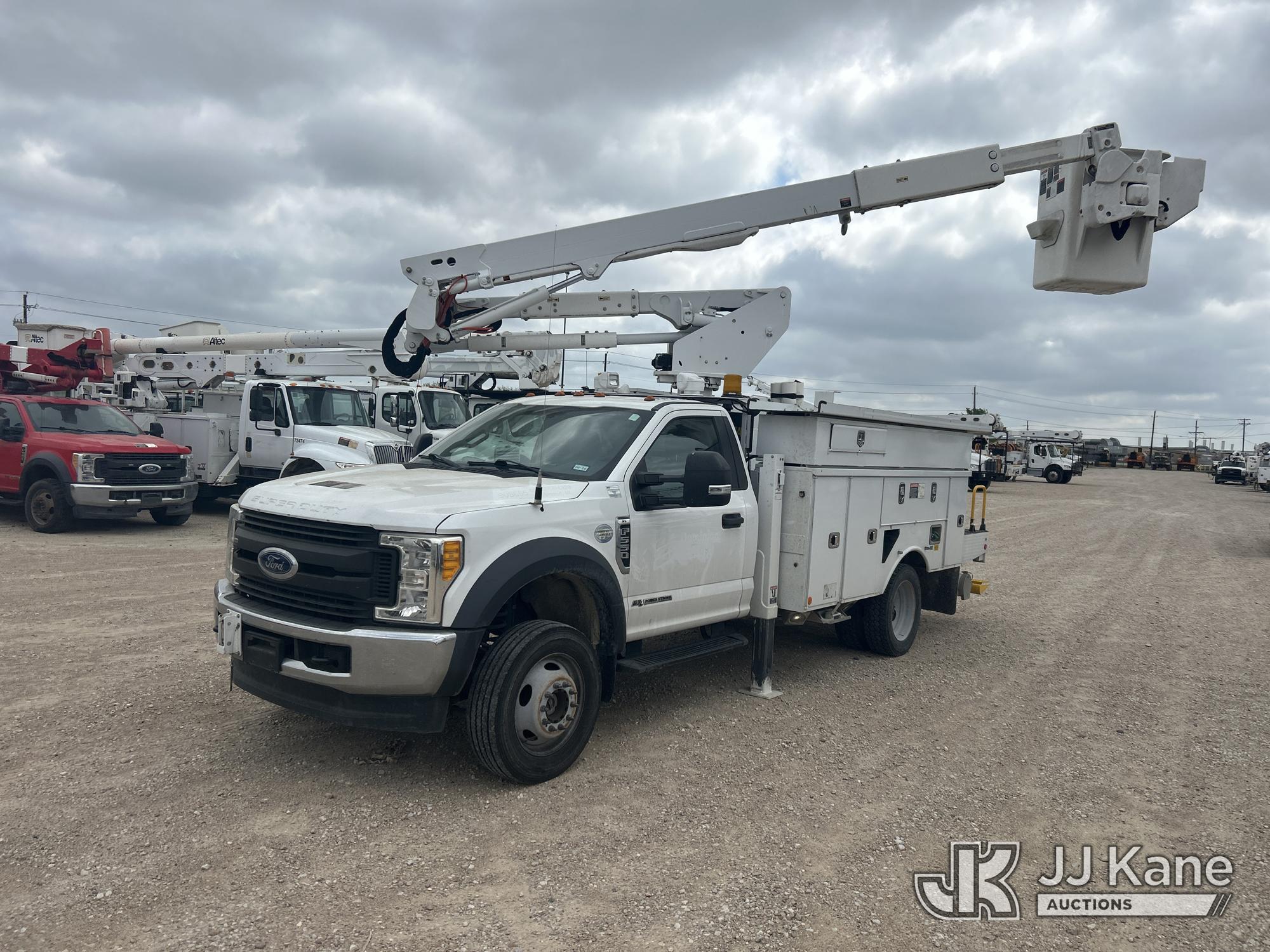 Photo of a 2017 Ford F-550
