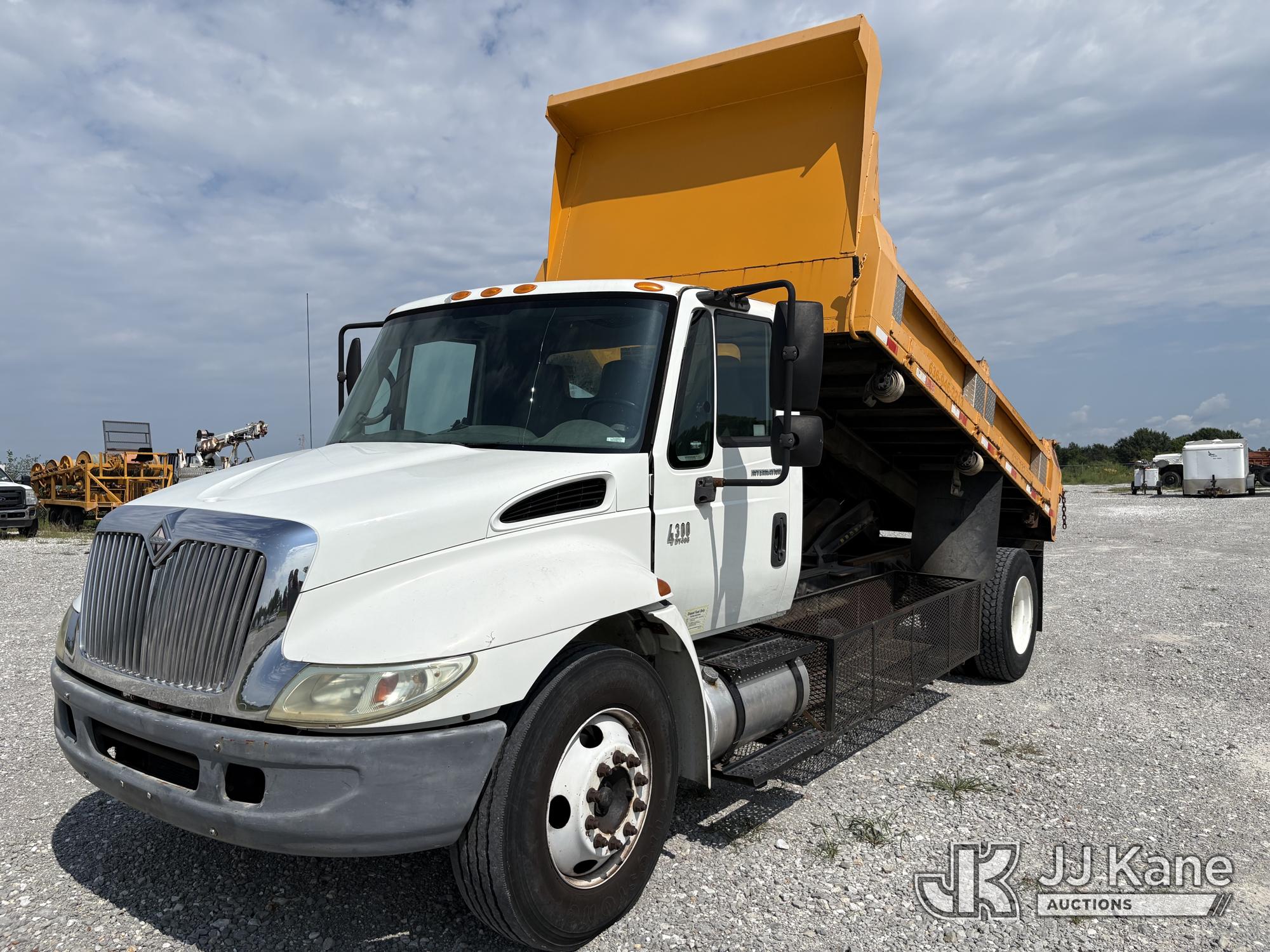 2005 International 4300