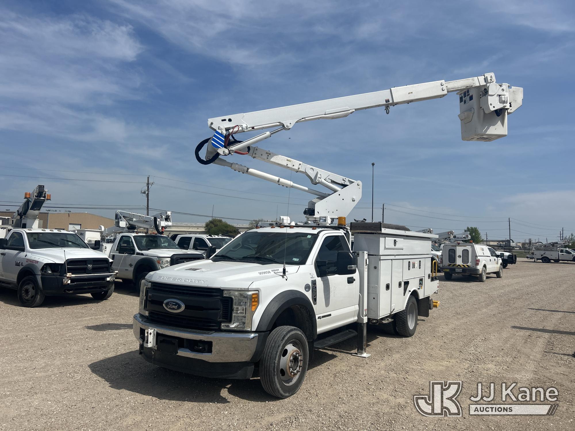 Photo of a 2017 Ford F-550