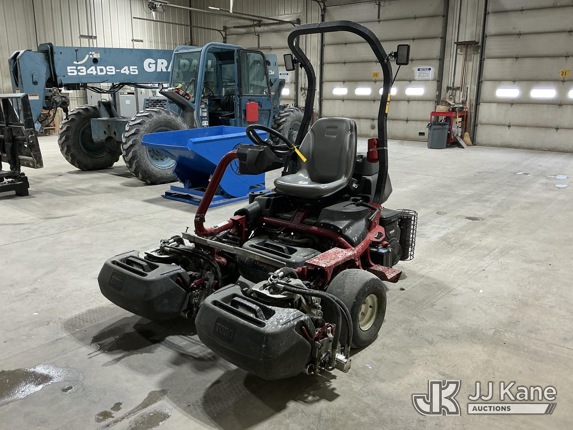  Toro Greensmaster Tri-Flex 3300