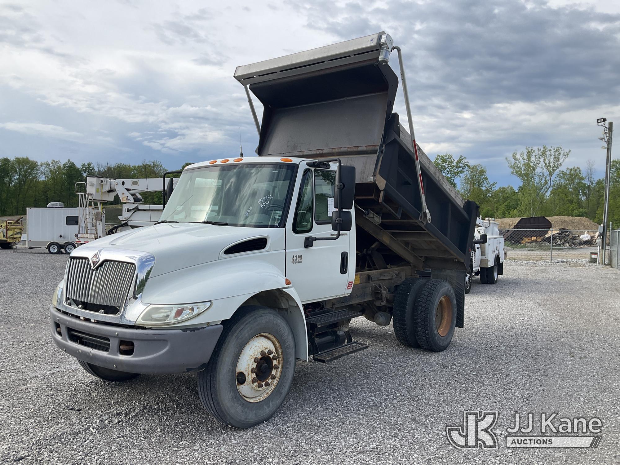 Photo of a 2007 International 4300