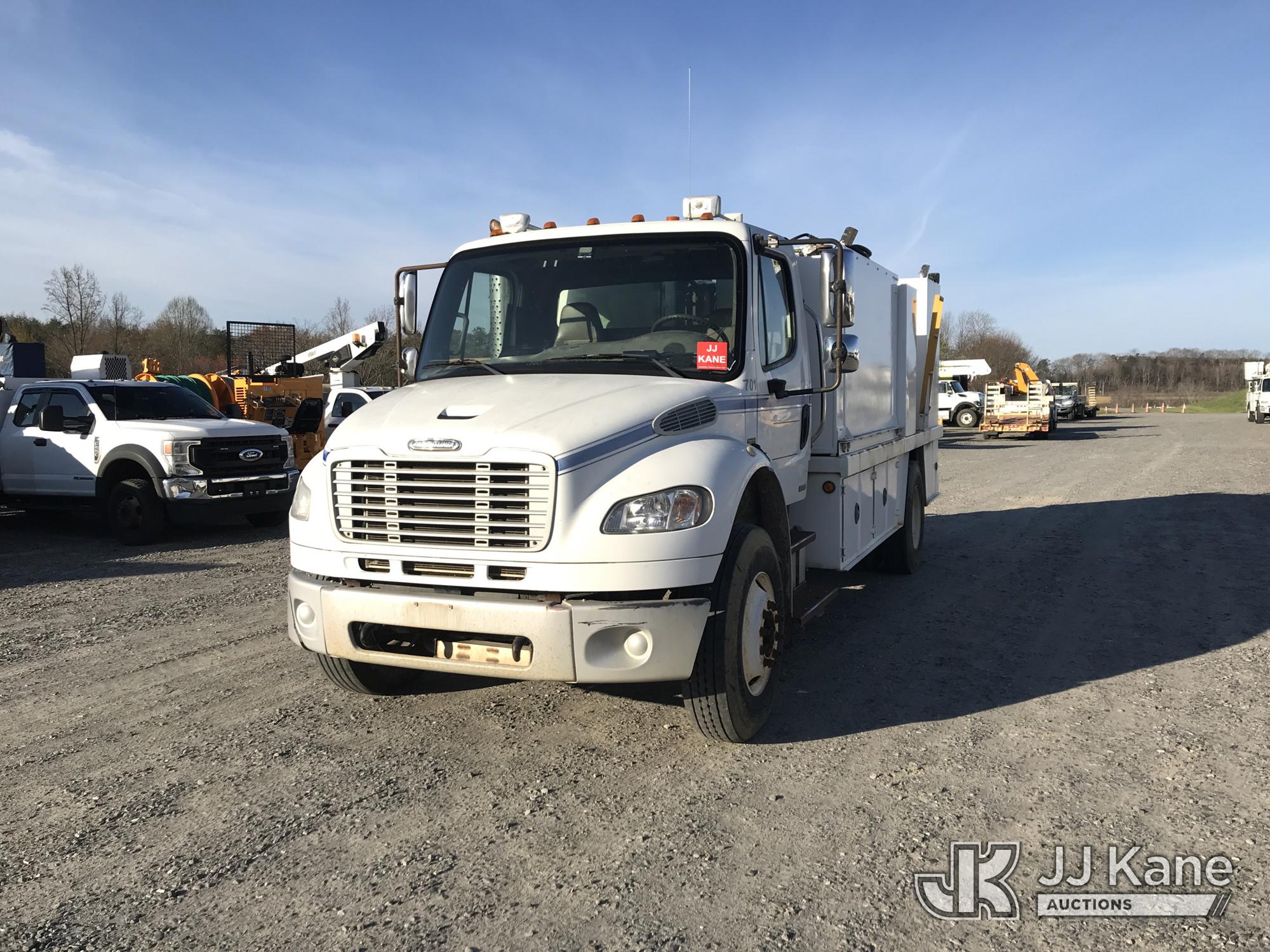 Photo of a 2006 Freightliner M2 106