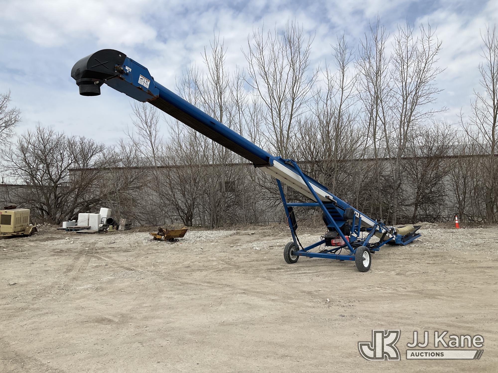Photo of a 2015 Brandt 1545