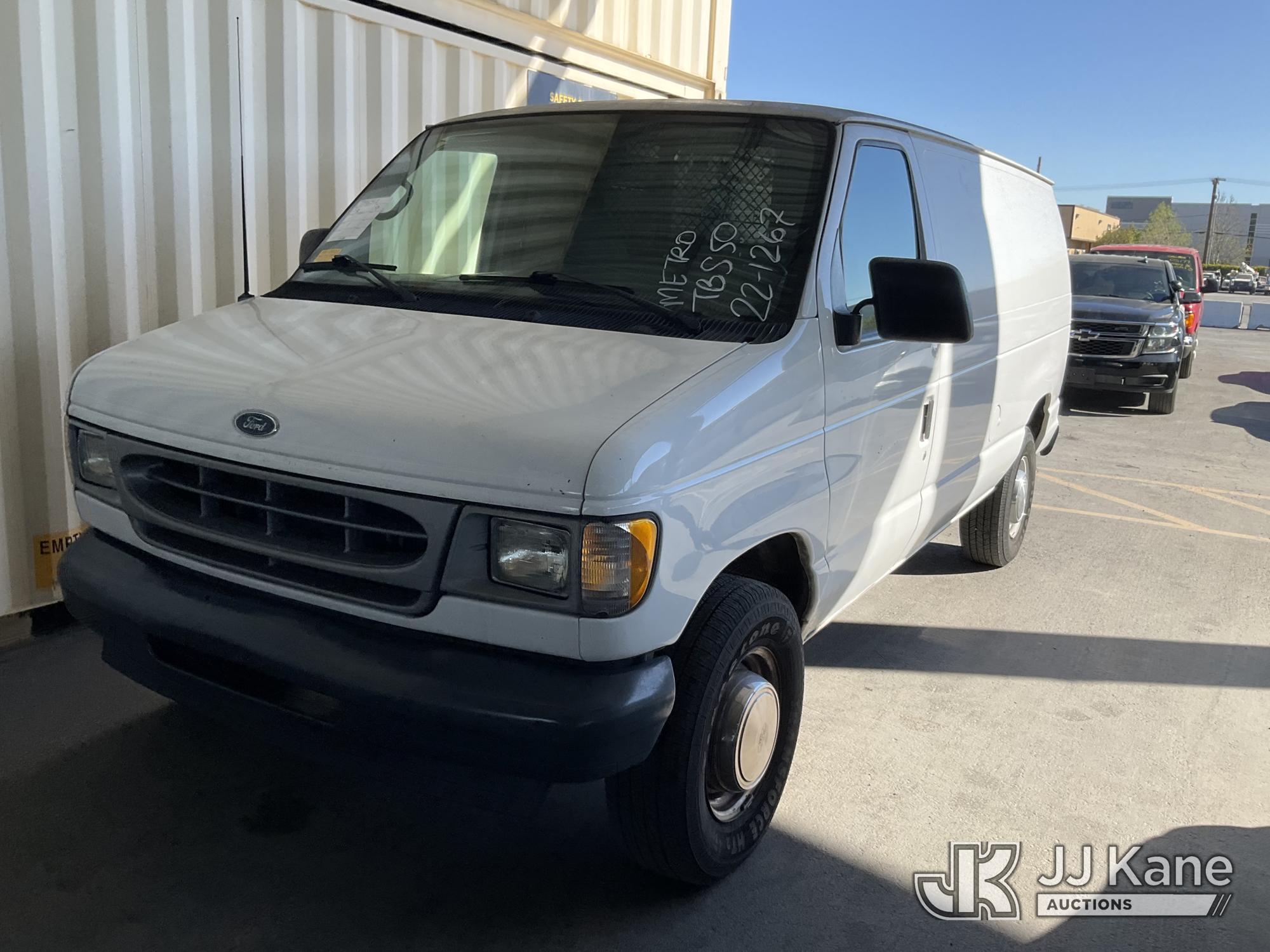 Photo of a 2001 Ford Econoline