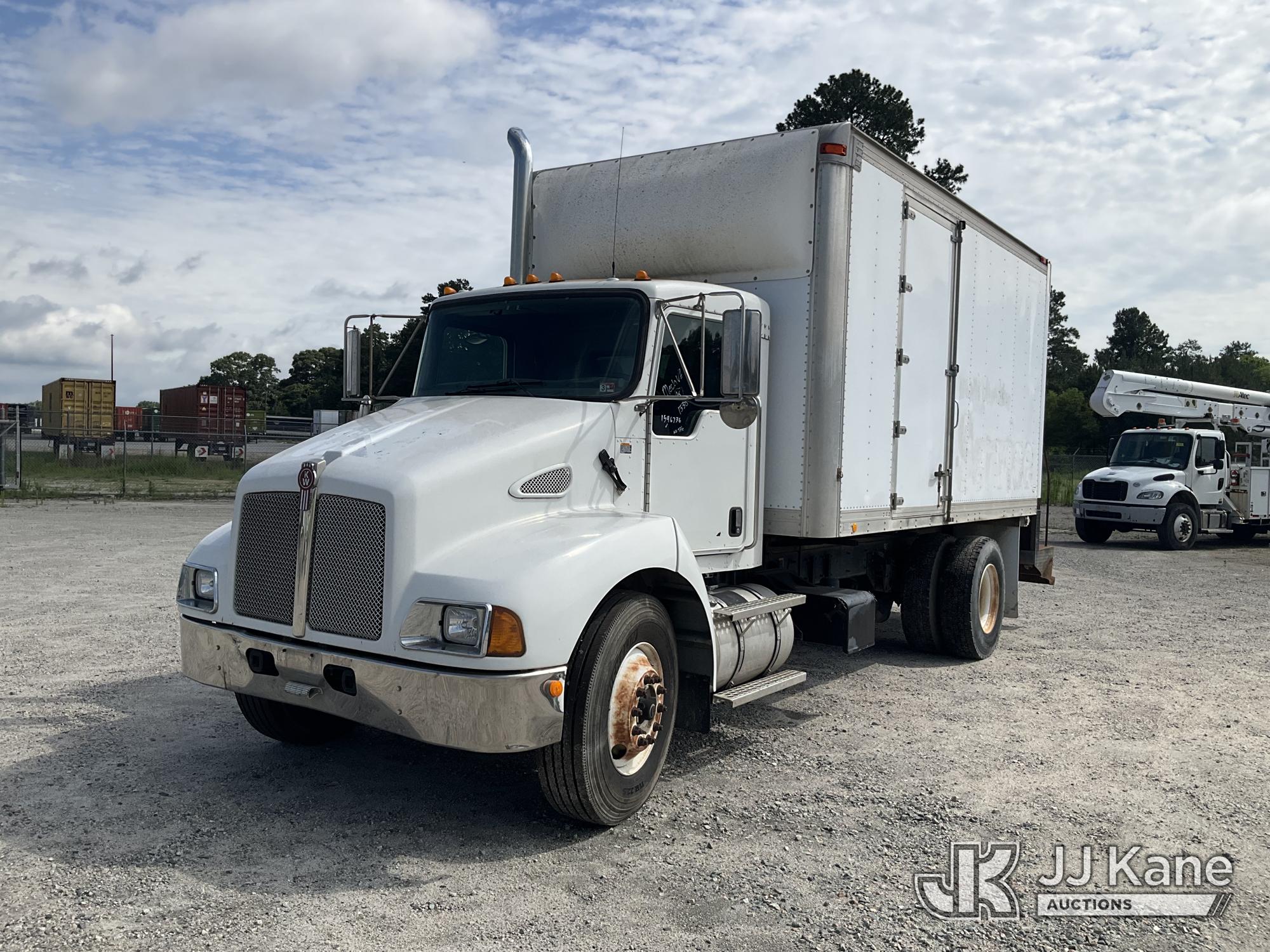 Photo of a 2007 Kenworth T300