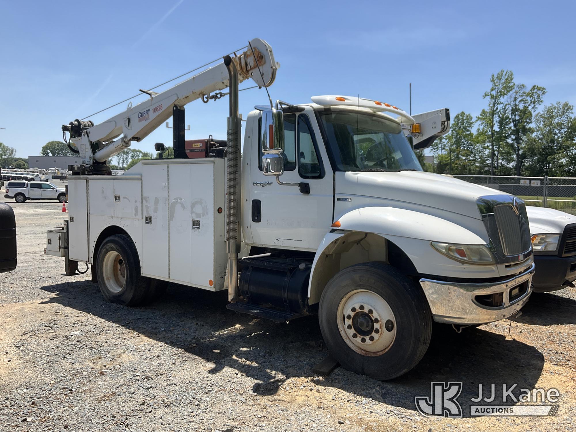 Photo of a 2010 International 4400