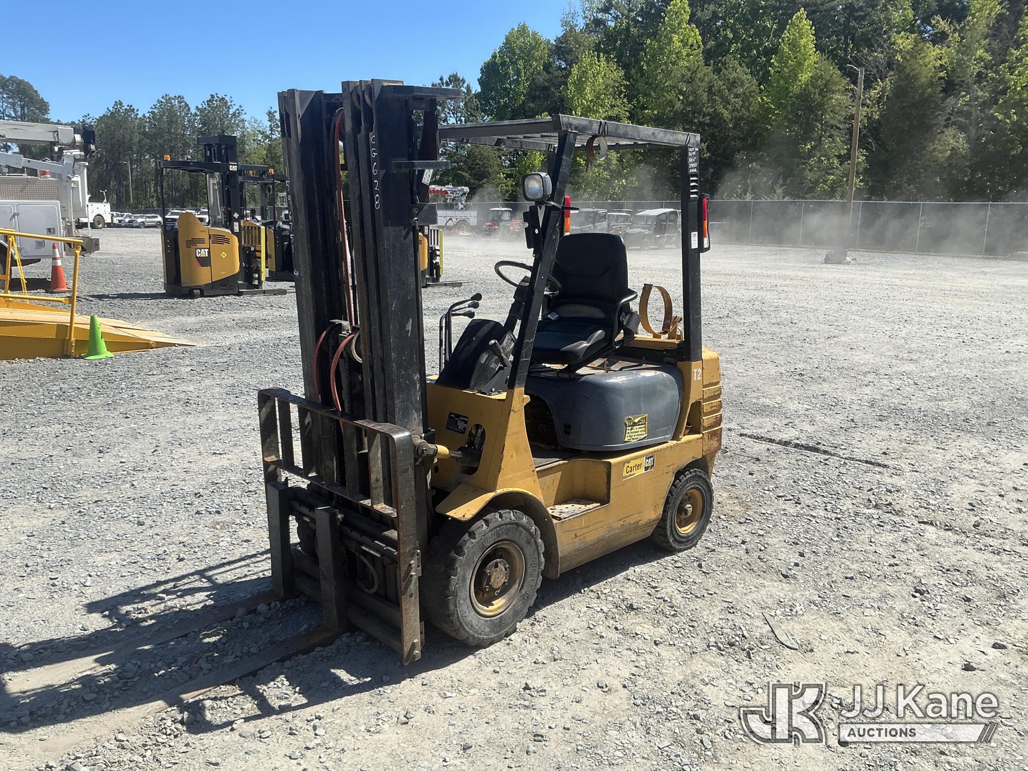 Photo of a  Caterpillar GP15