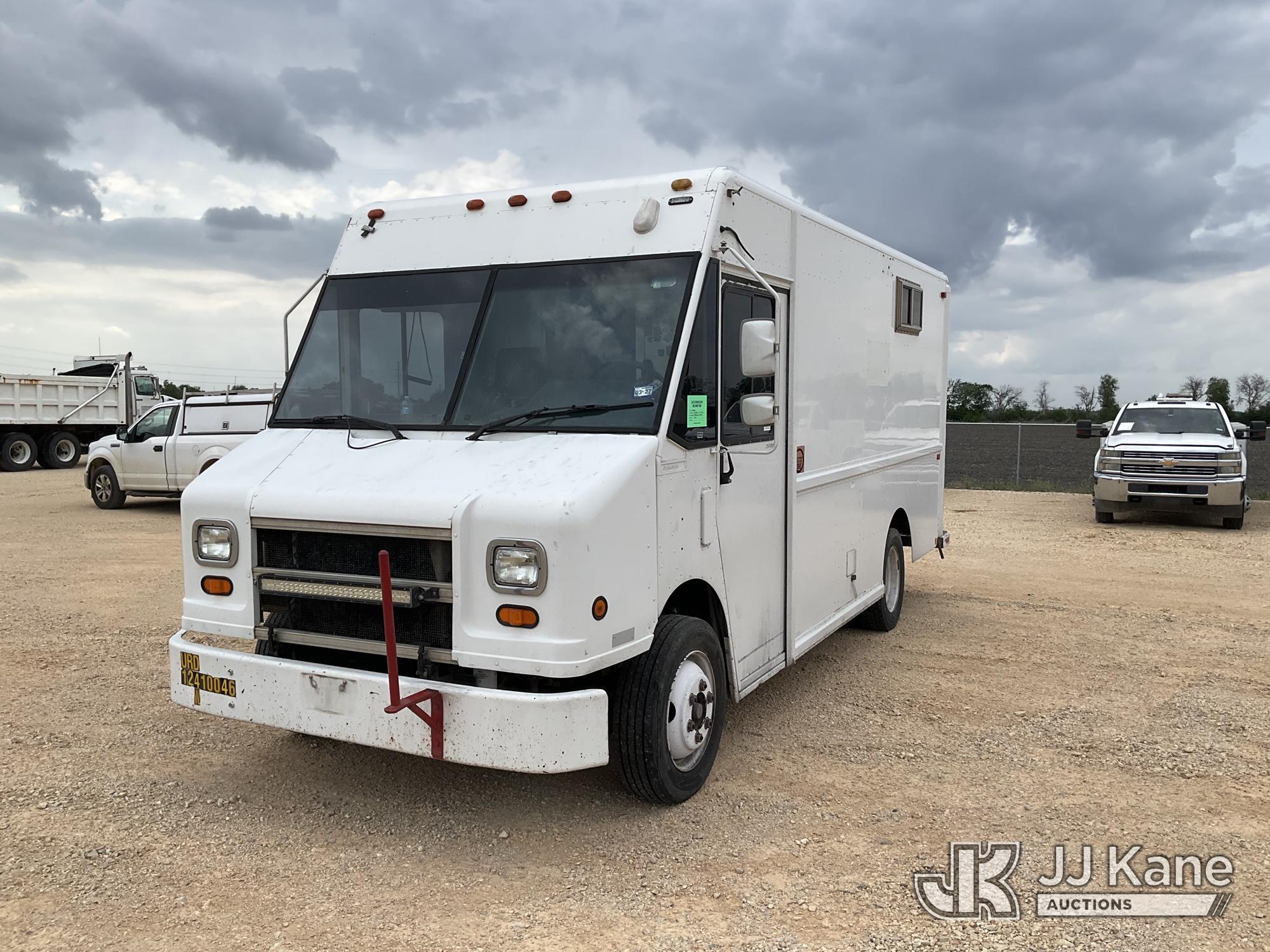 Photo of a 2003 Freightliner MT45 Chassis