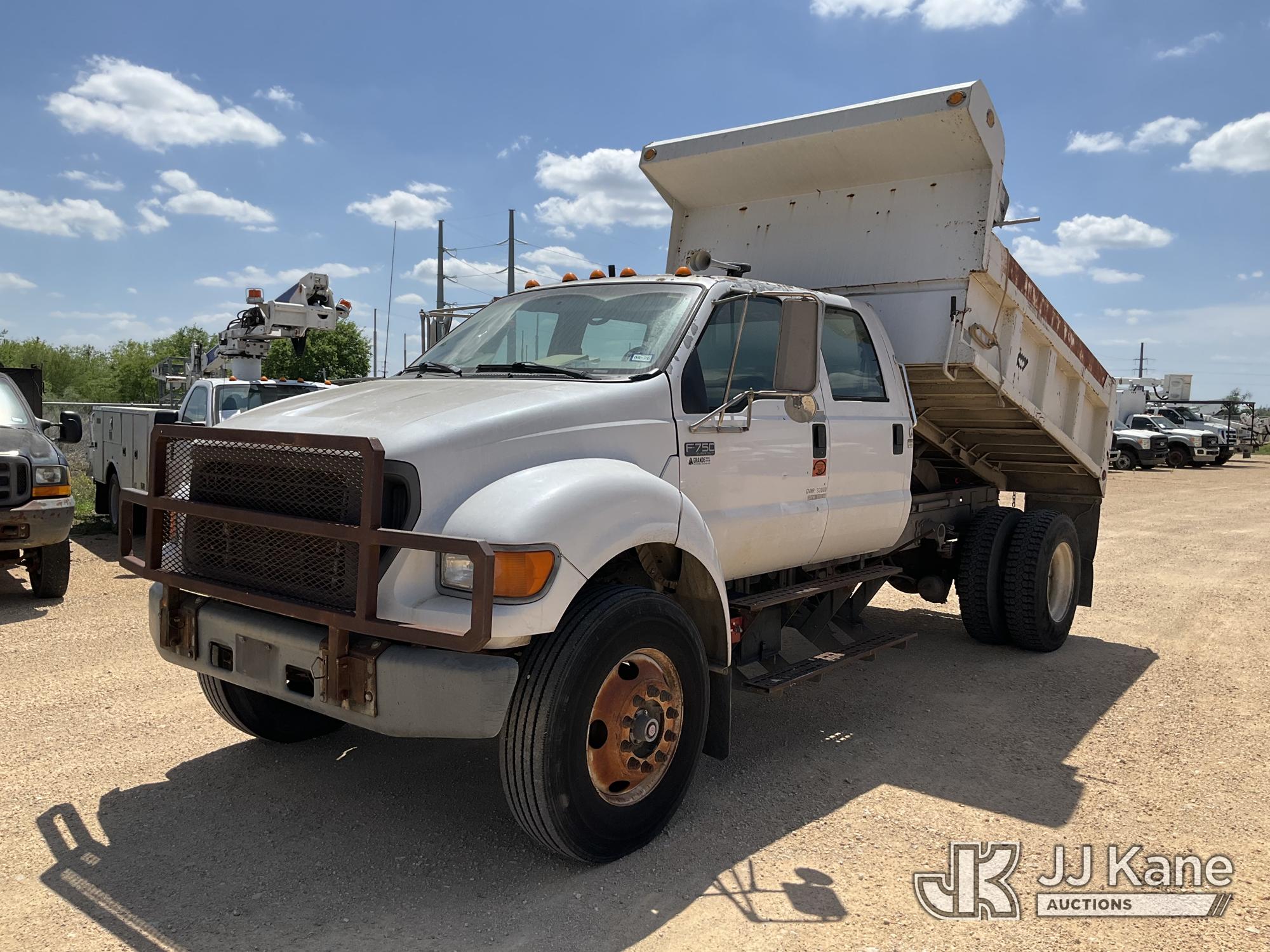 Photo of a 2003 Ford F-750