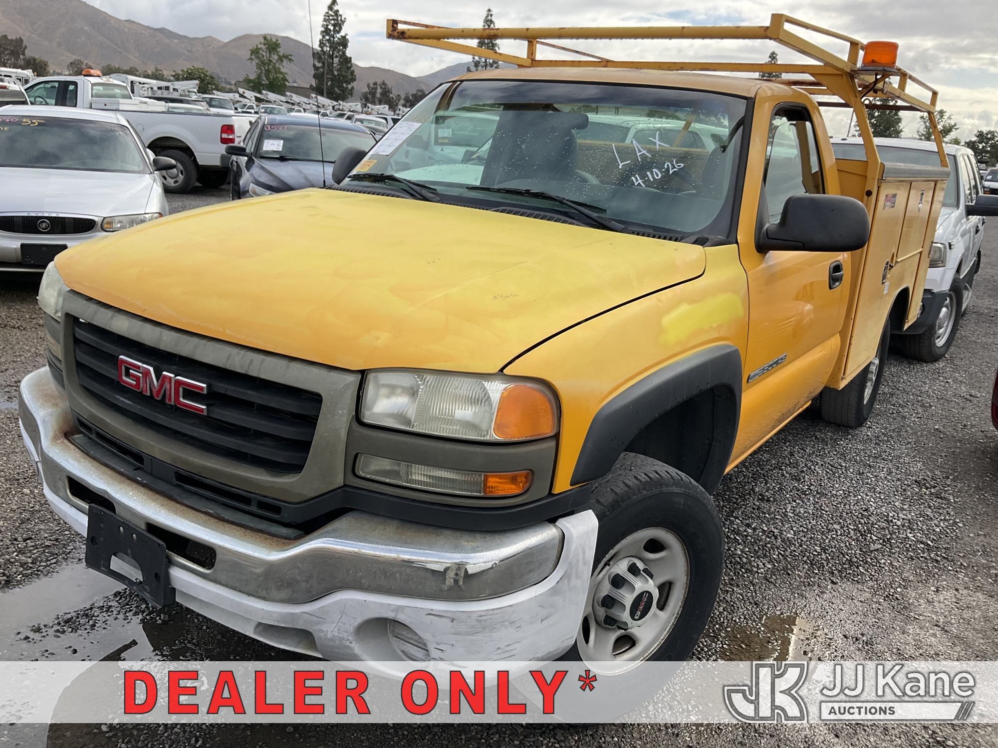 Photo of a 2004 GMC Sierra 2500HD