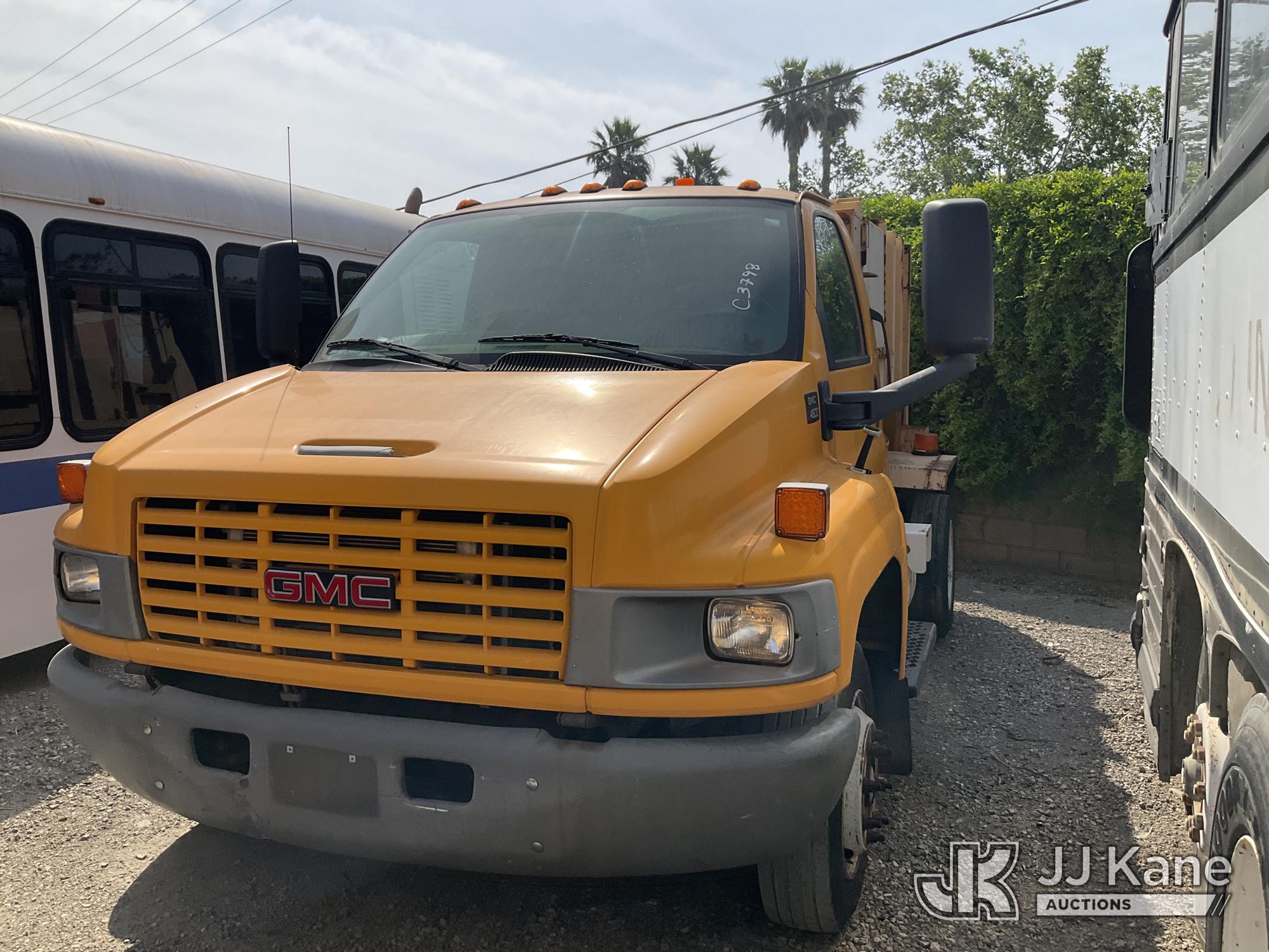 Photo of a 2007 GMC C4C042