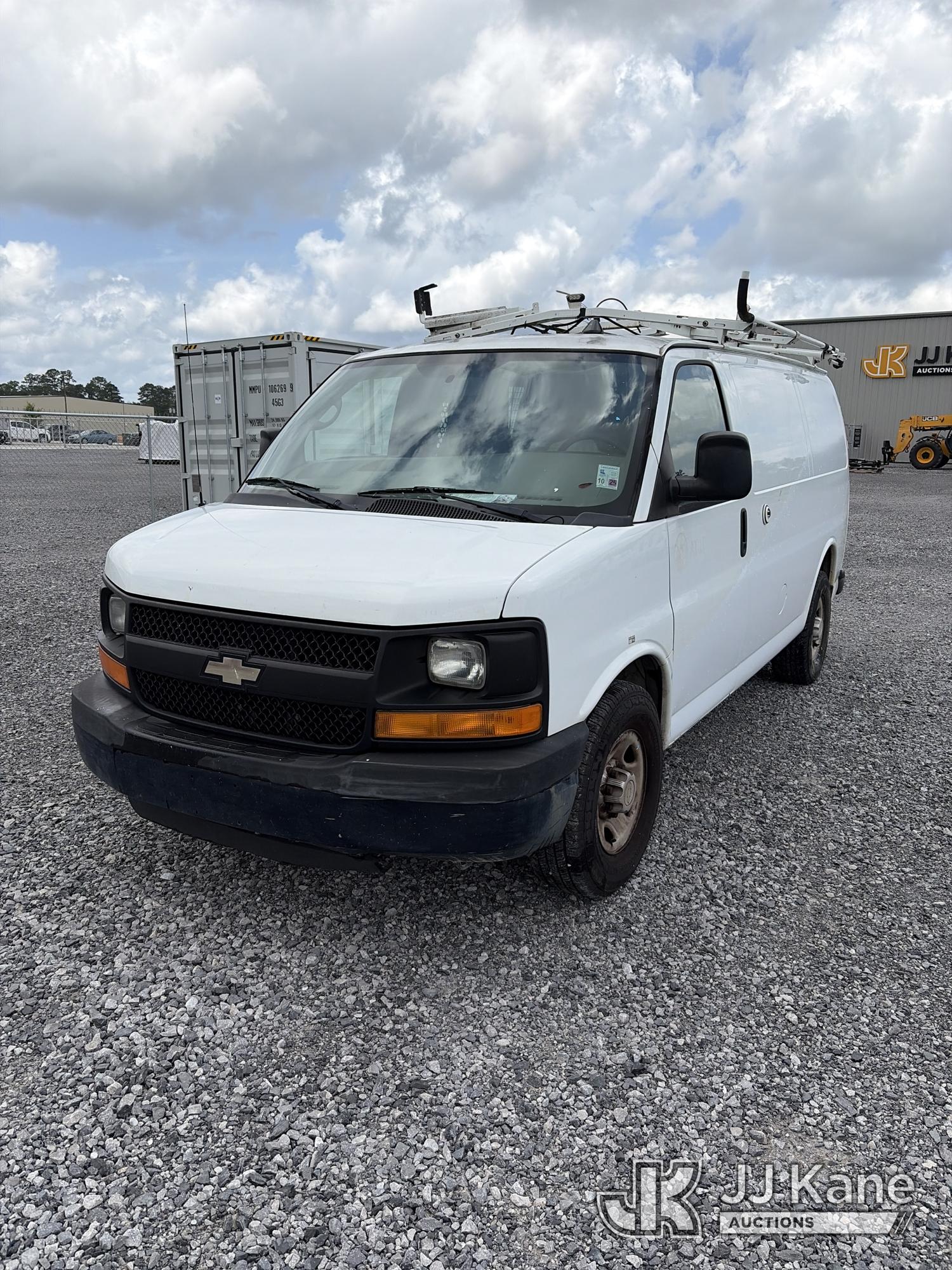 2013 Chevrolet Express G2500 Cargo Van